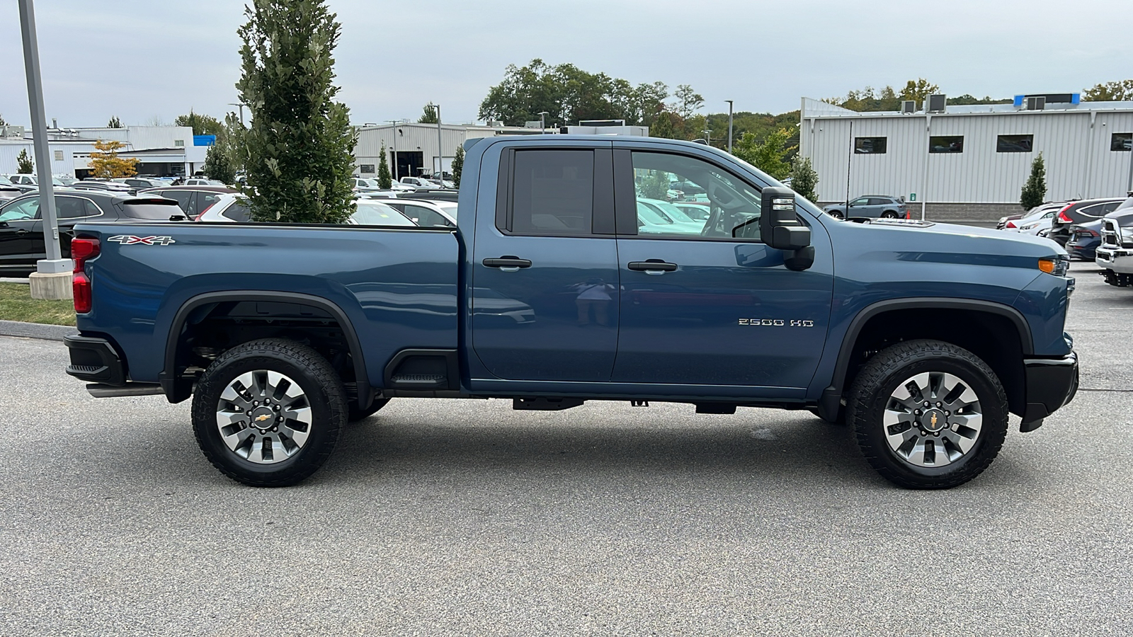 2025 Chevrolet Silverado 2500HD Custom 6