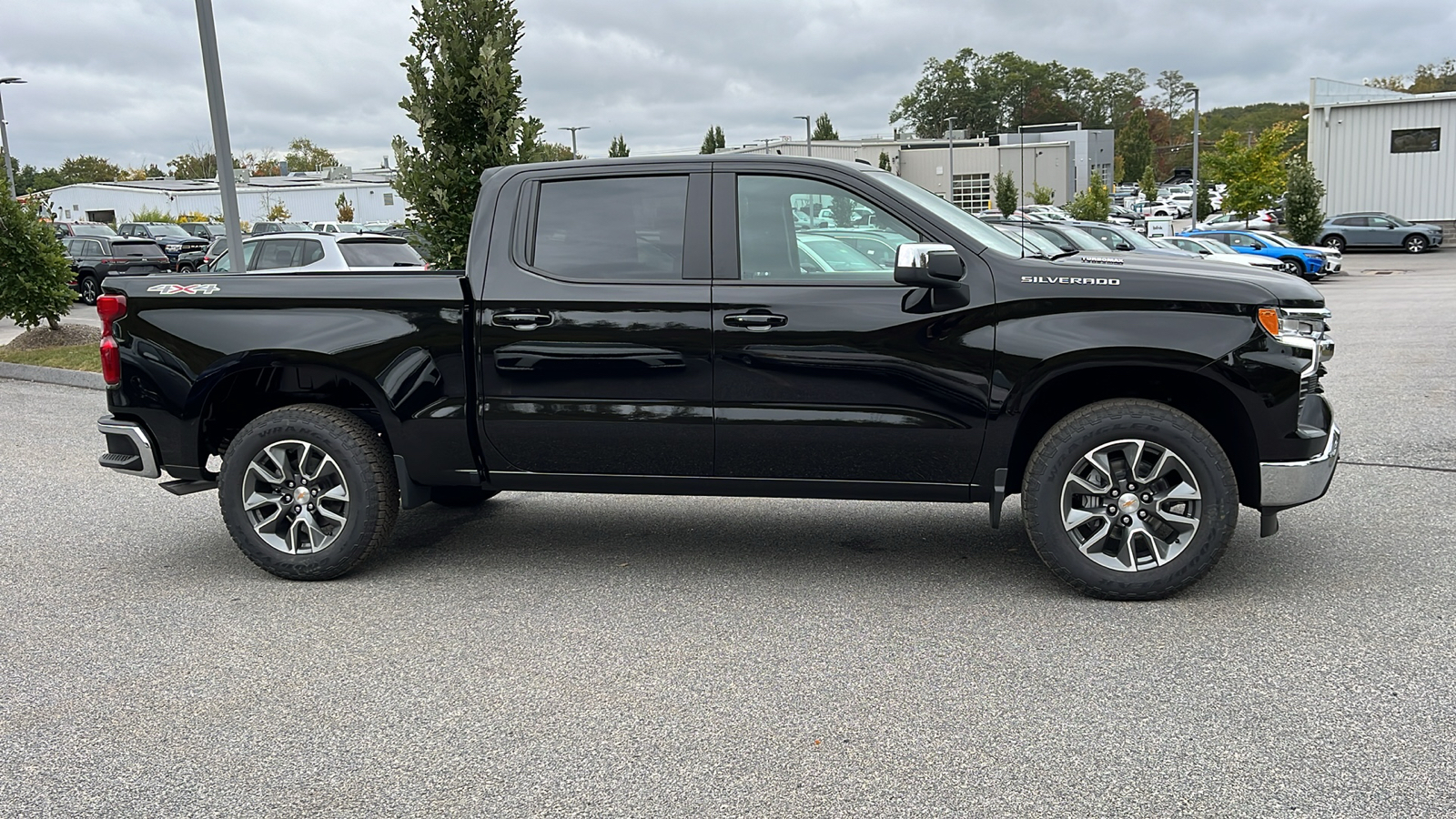 2025 Chevrolet Silverado 1500 LT 6