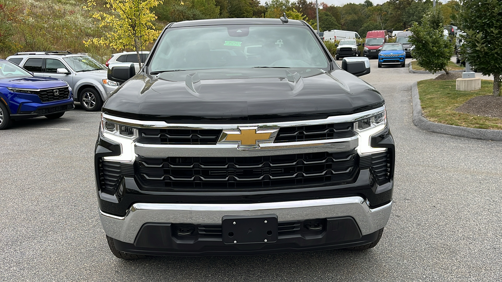 2025 Chevrolet Silverado 1500 LT 8