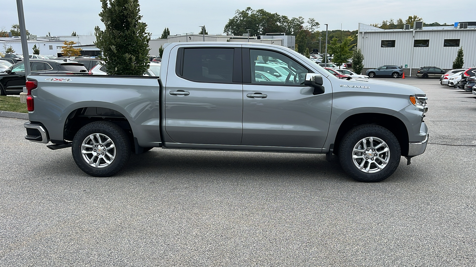 2025 Chevrolet Silverado 1500 LT 6