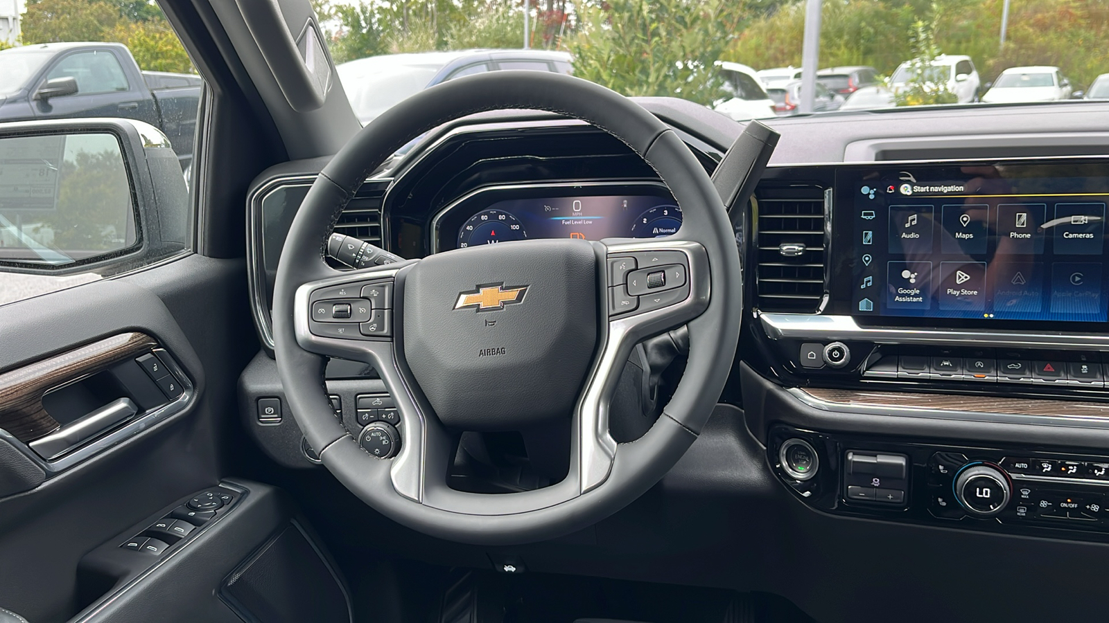 2025 Chevrolet Silverado 1500 LT 24