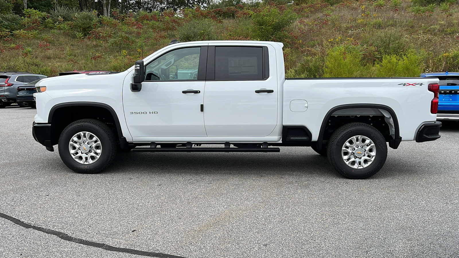 2025 Chevrolet Silverado 3500HD Work Truck 2