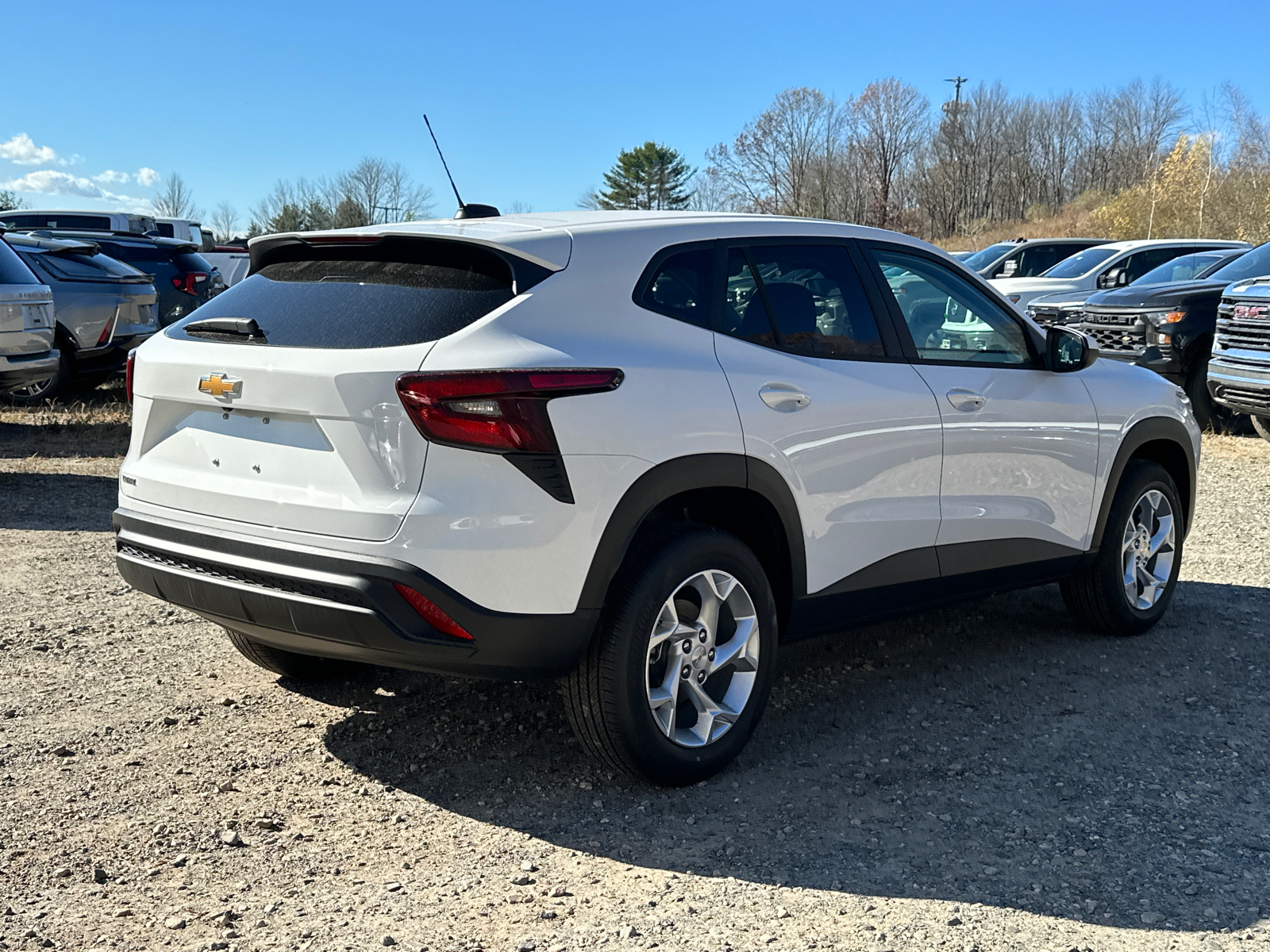 2025 Chevrolet Trax LS 4