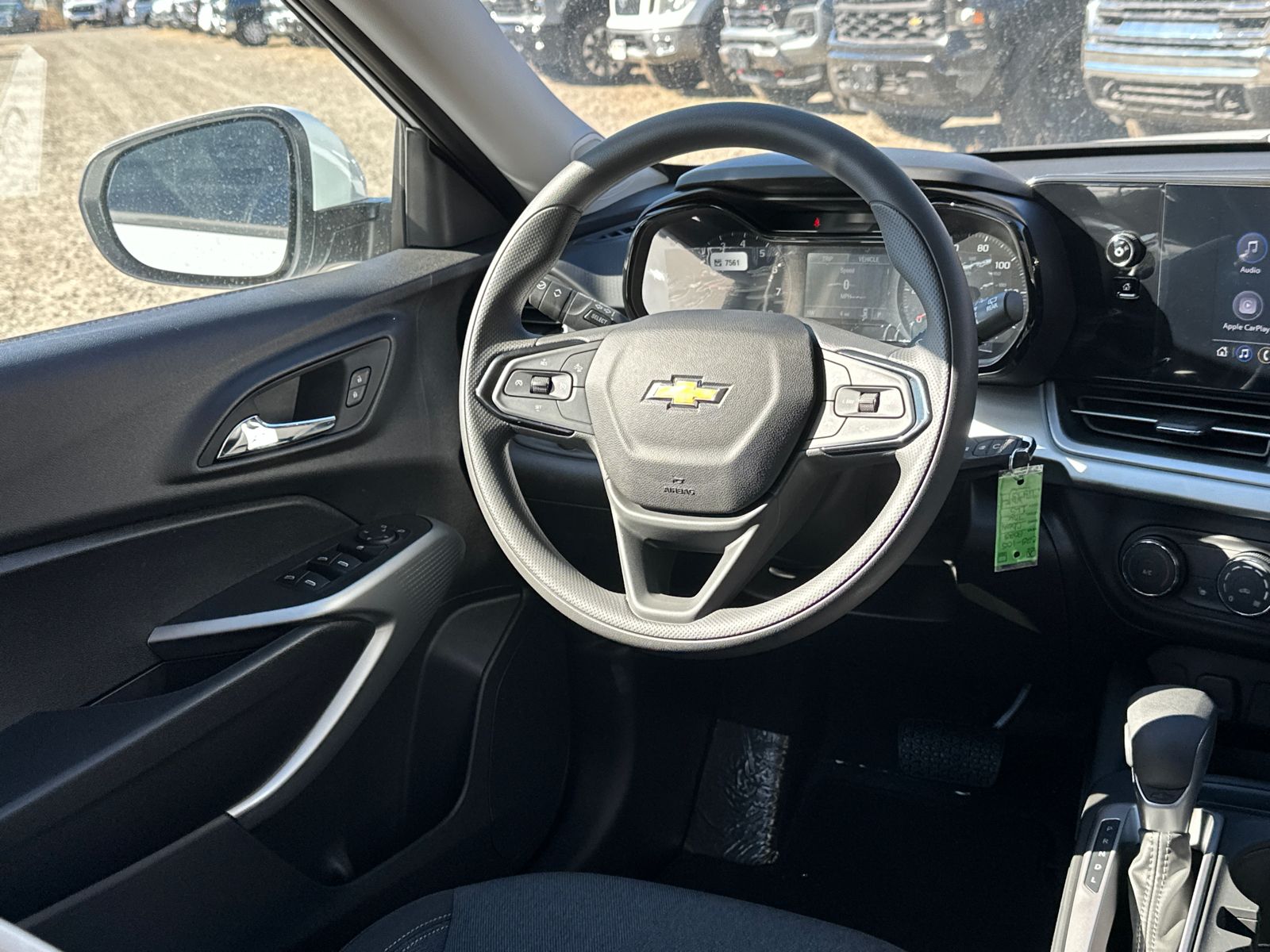 2025 Chevrolet Trax LS 21