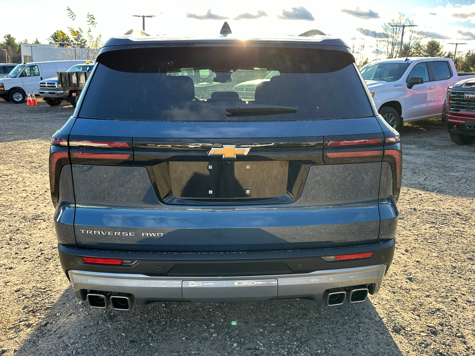 2025 Chevrolet Traverse LT 3