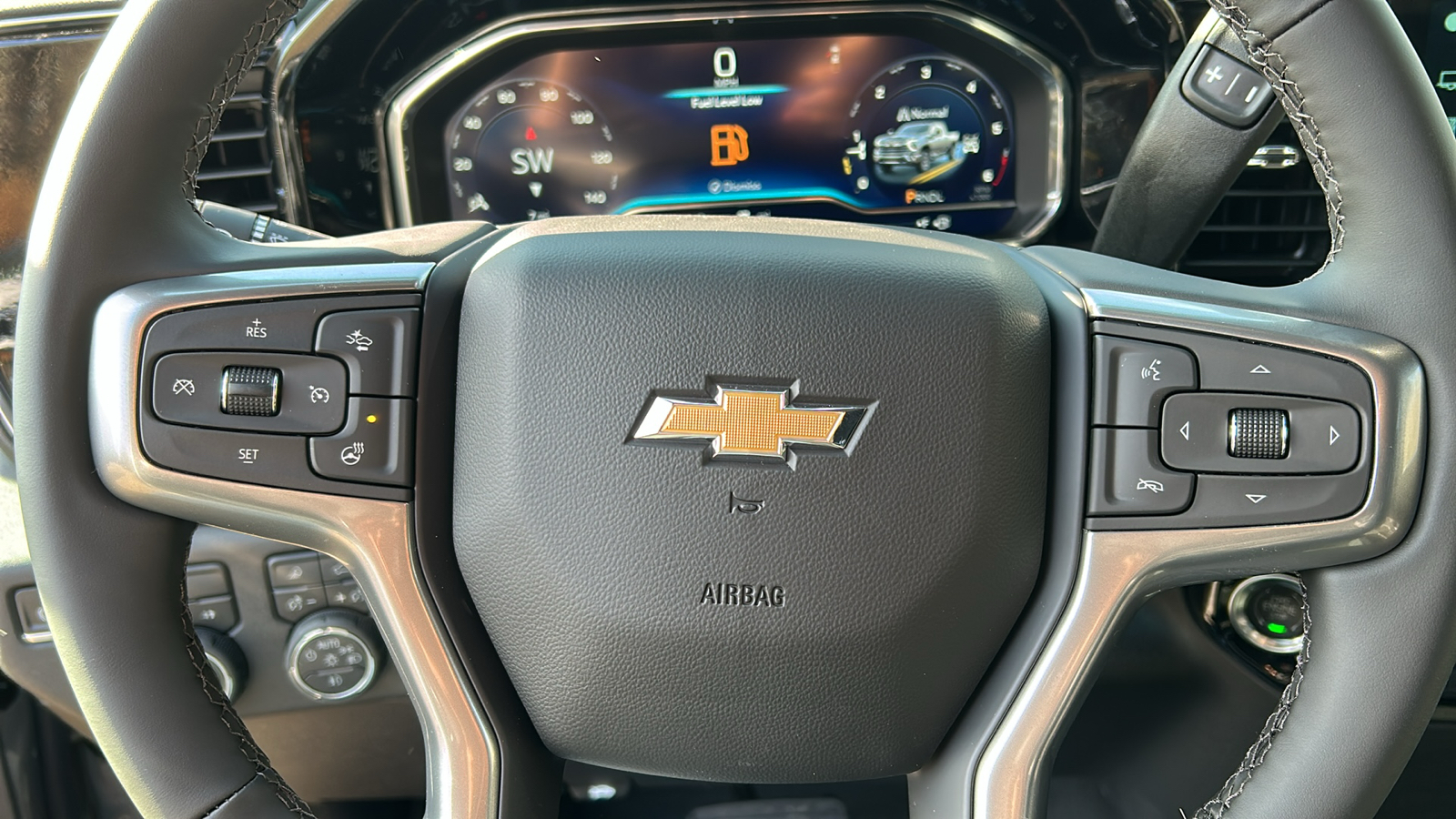 2025 Chevrolet Silverado 2500HD LT 11