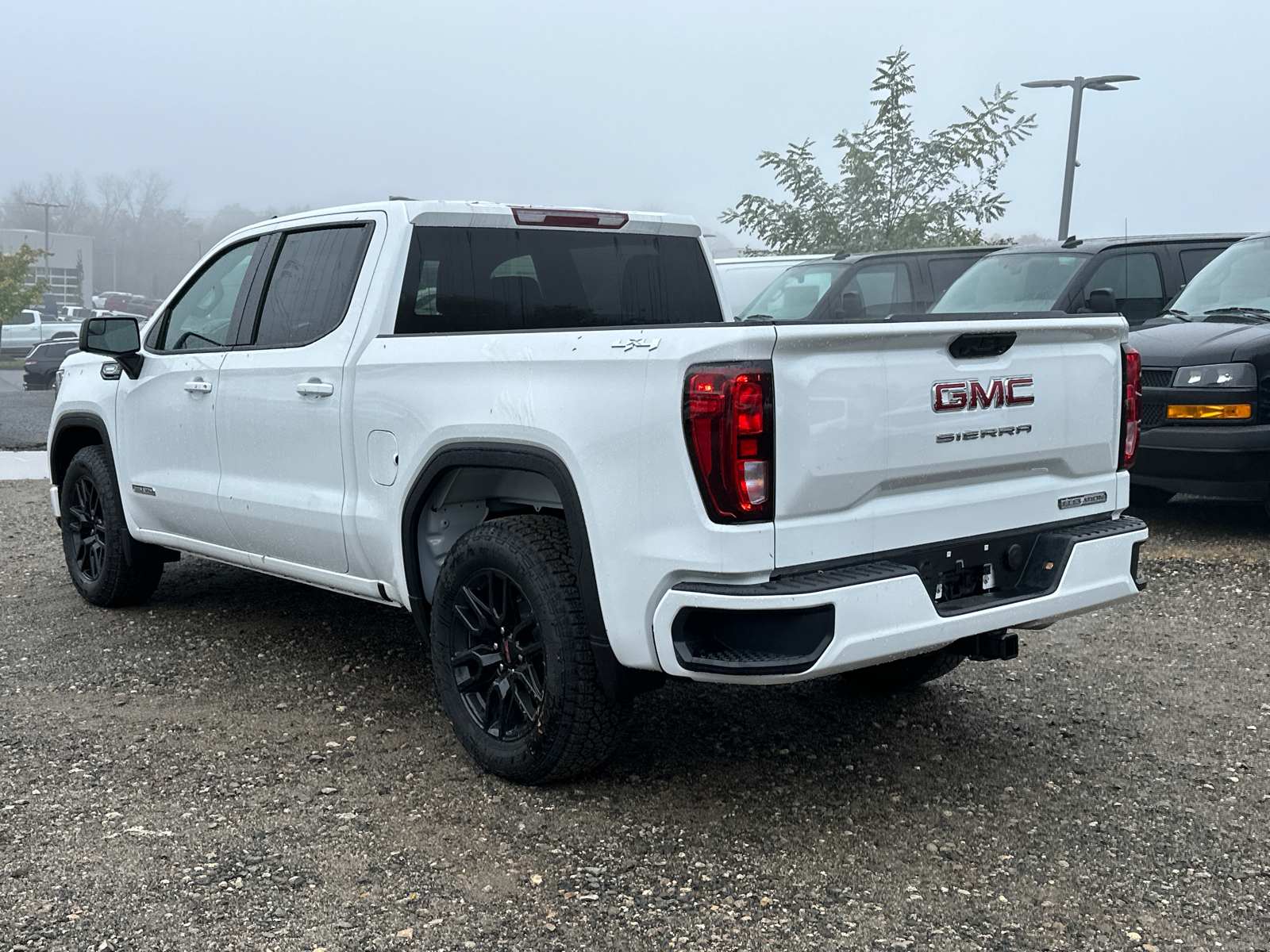 2024 GMC Sierra 1500 Elevation 2