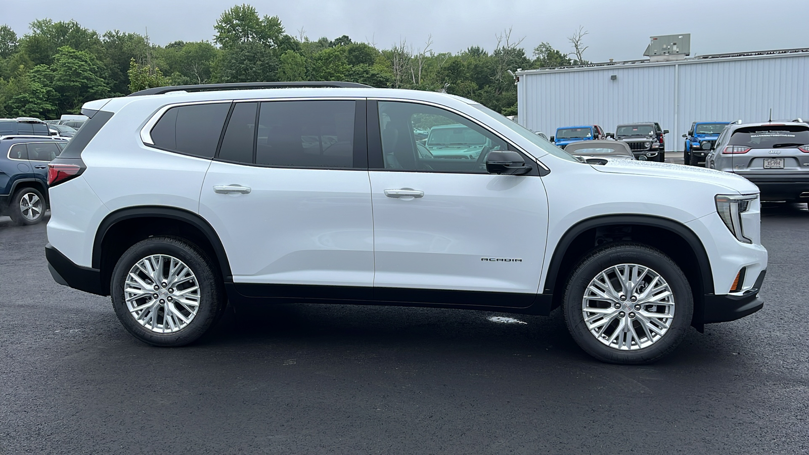 2024 GMC Acadia Elevation 4