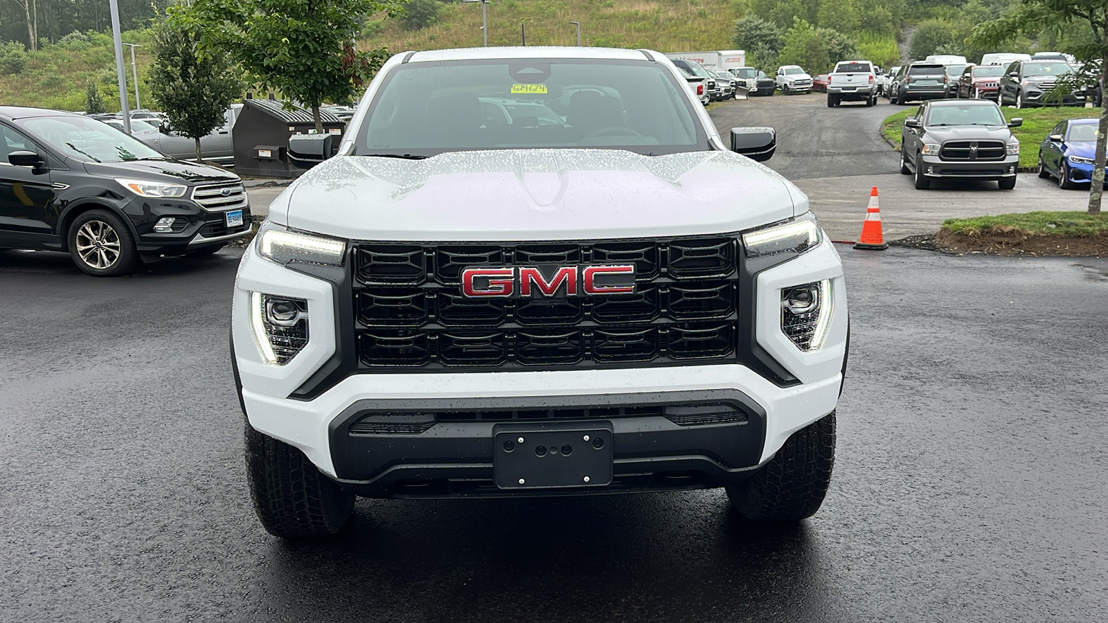 2024 GMC Canyon Elevation 2