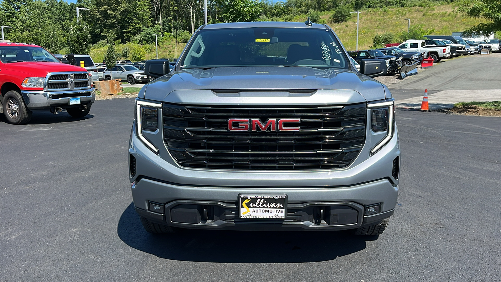 2024 GMC Sierra 1500 Elevation 2