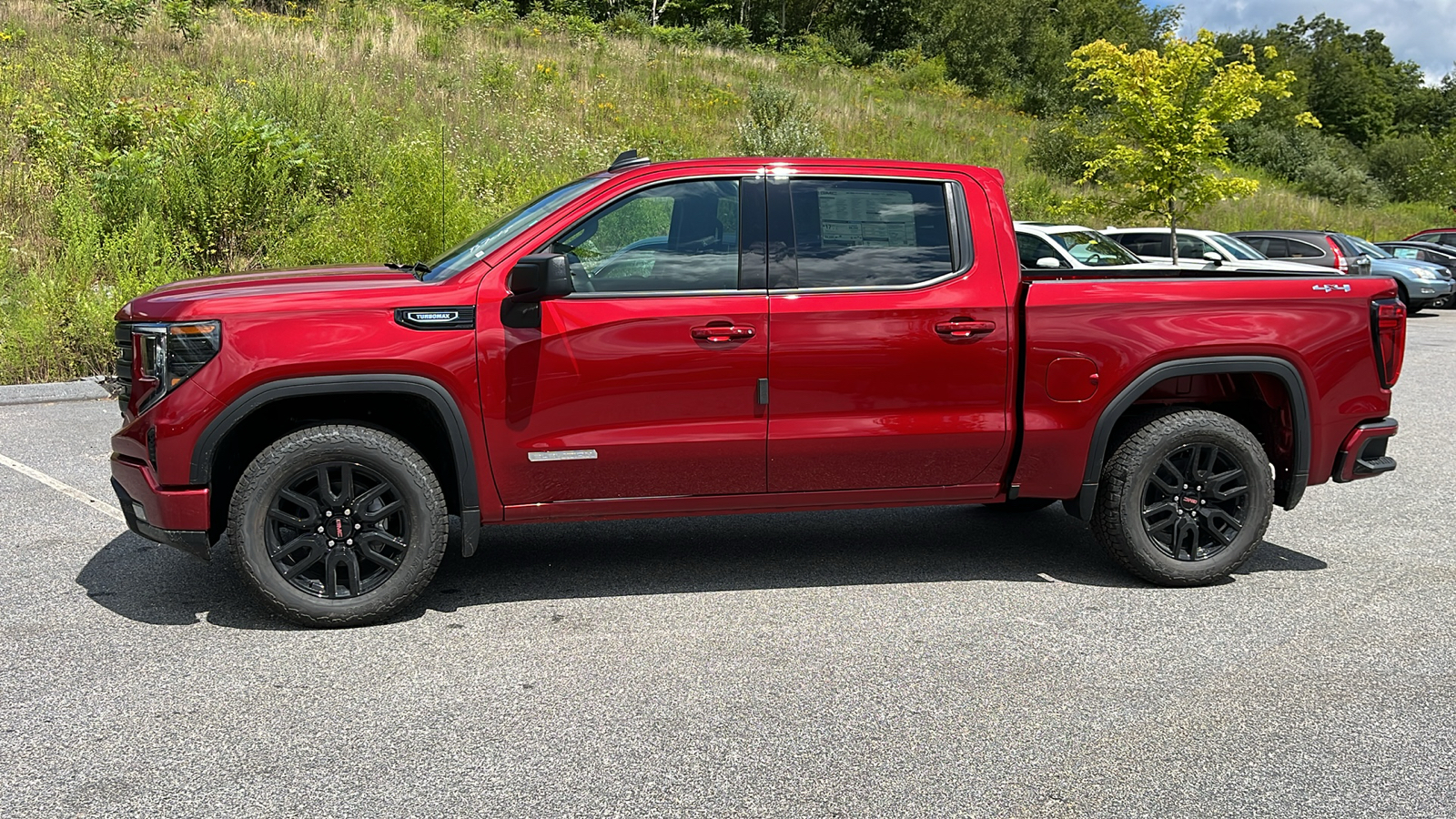 2024 GMC Sierra 1500 Elevation 2