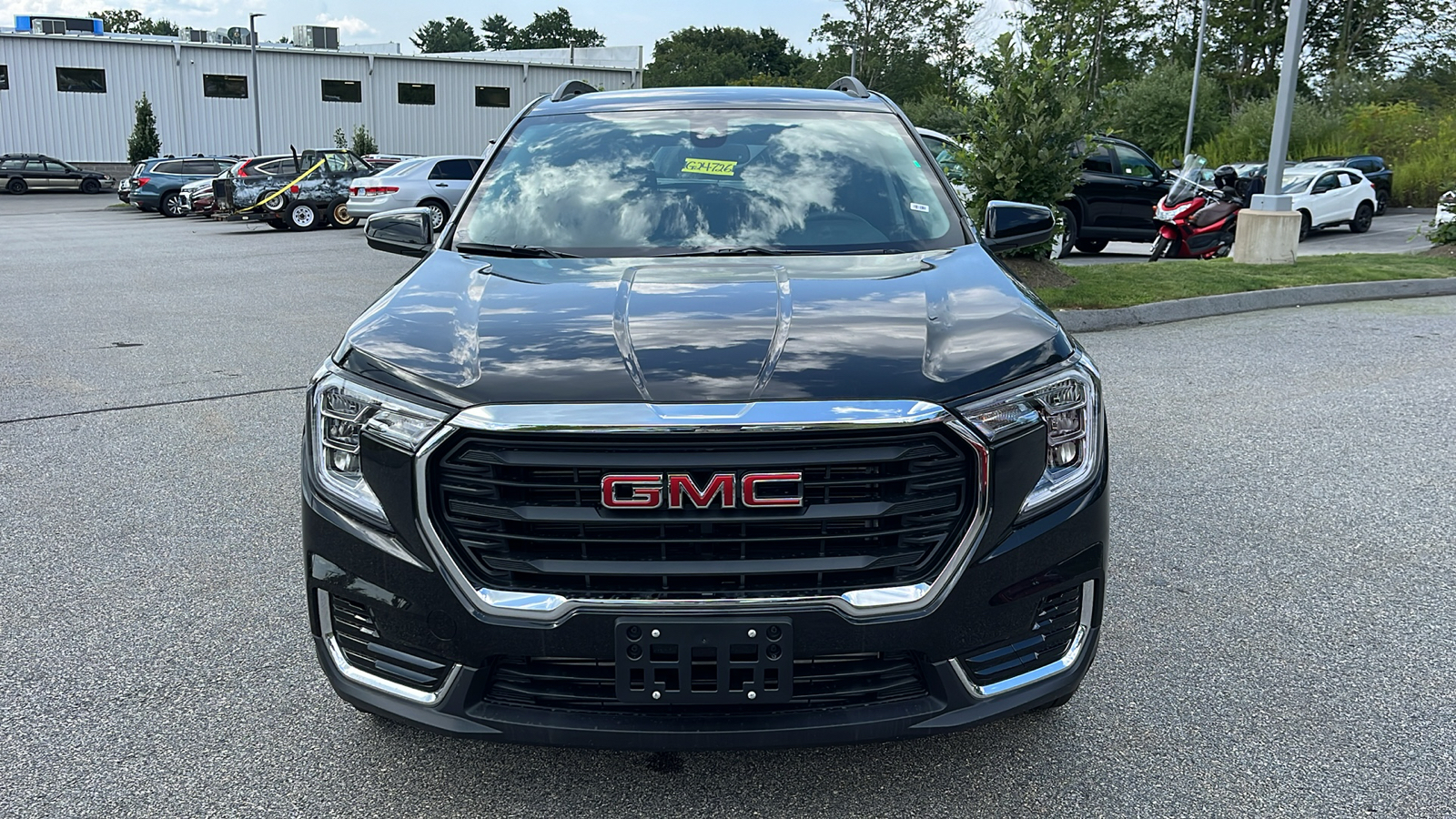 2024 GMC Terrain SLE 2