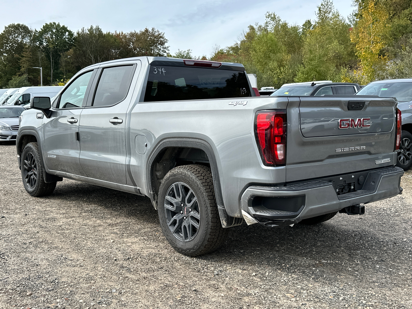 2024 GMC Sierra 1500 Elevation 2