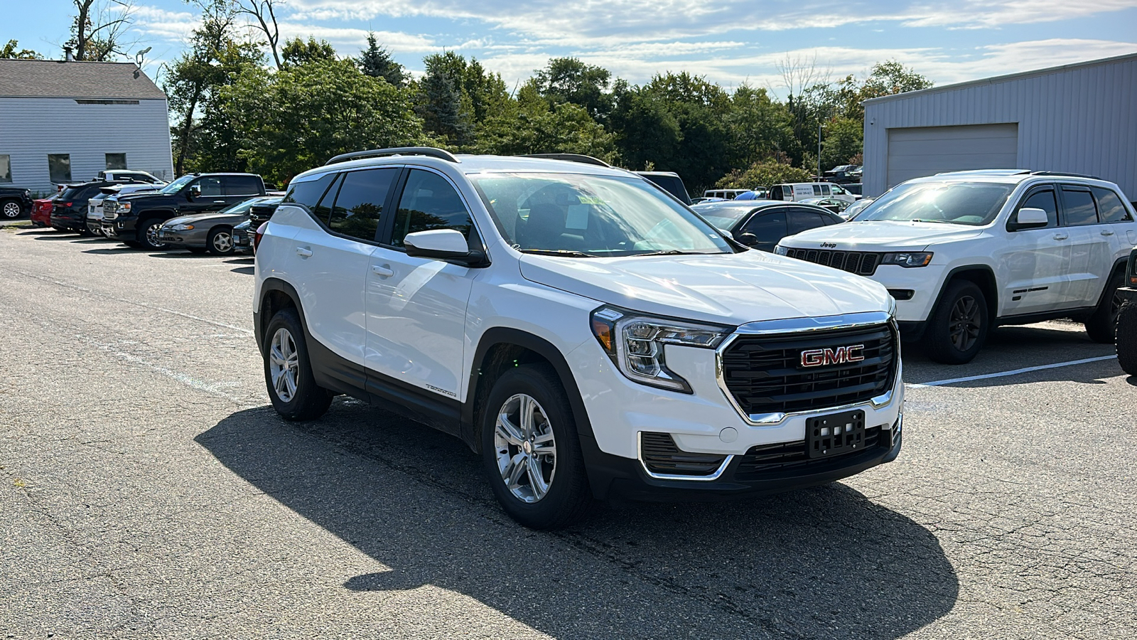 2024 GMC Terrain SLE 2