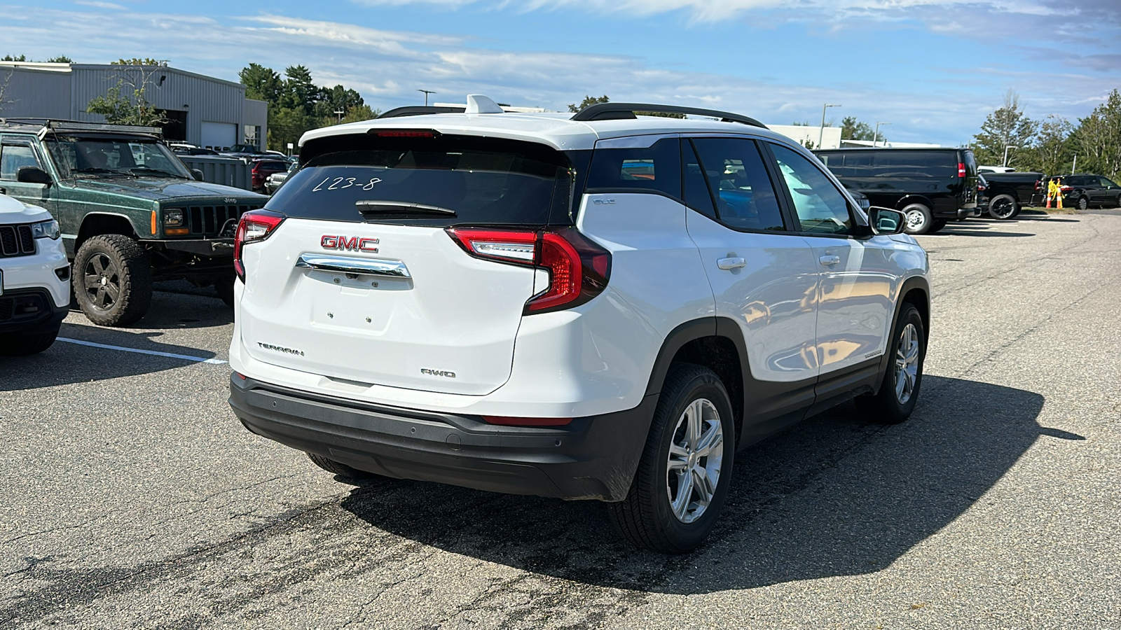 2024 GMC Terrain SLE 6