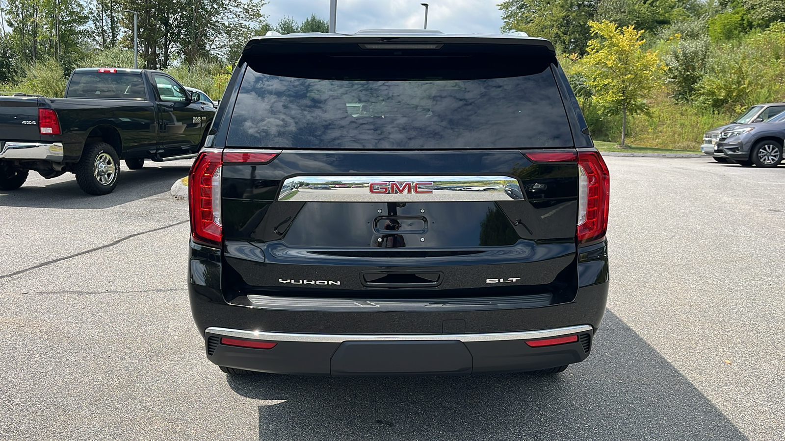 2024 GMC Yukon SLT 4