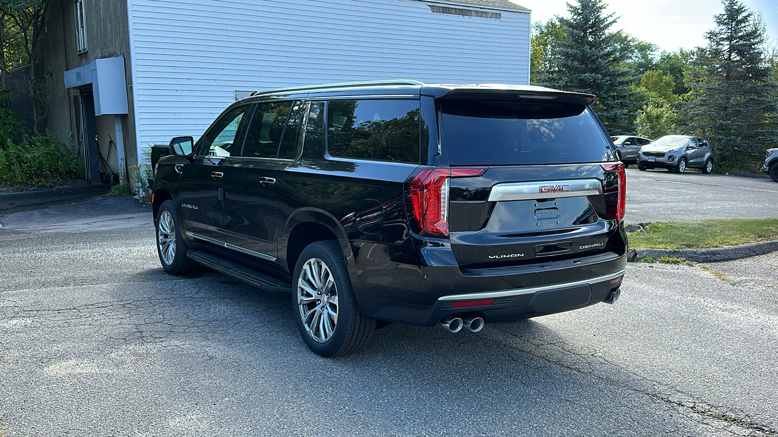 2024 GMC Yukon XL Denali 4