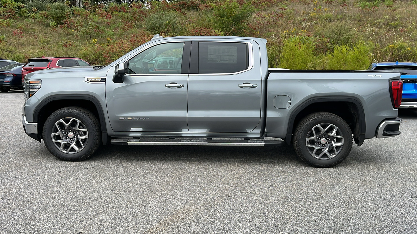 2024 GMC Sierra 1500 SLT 2