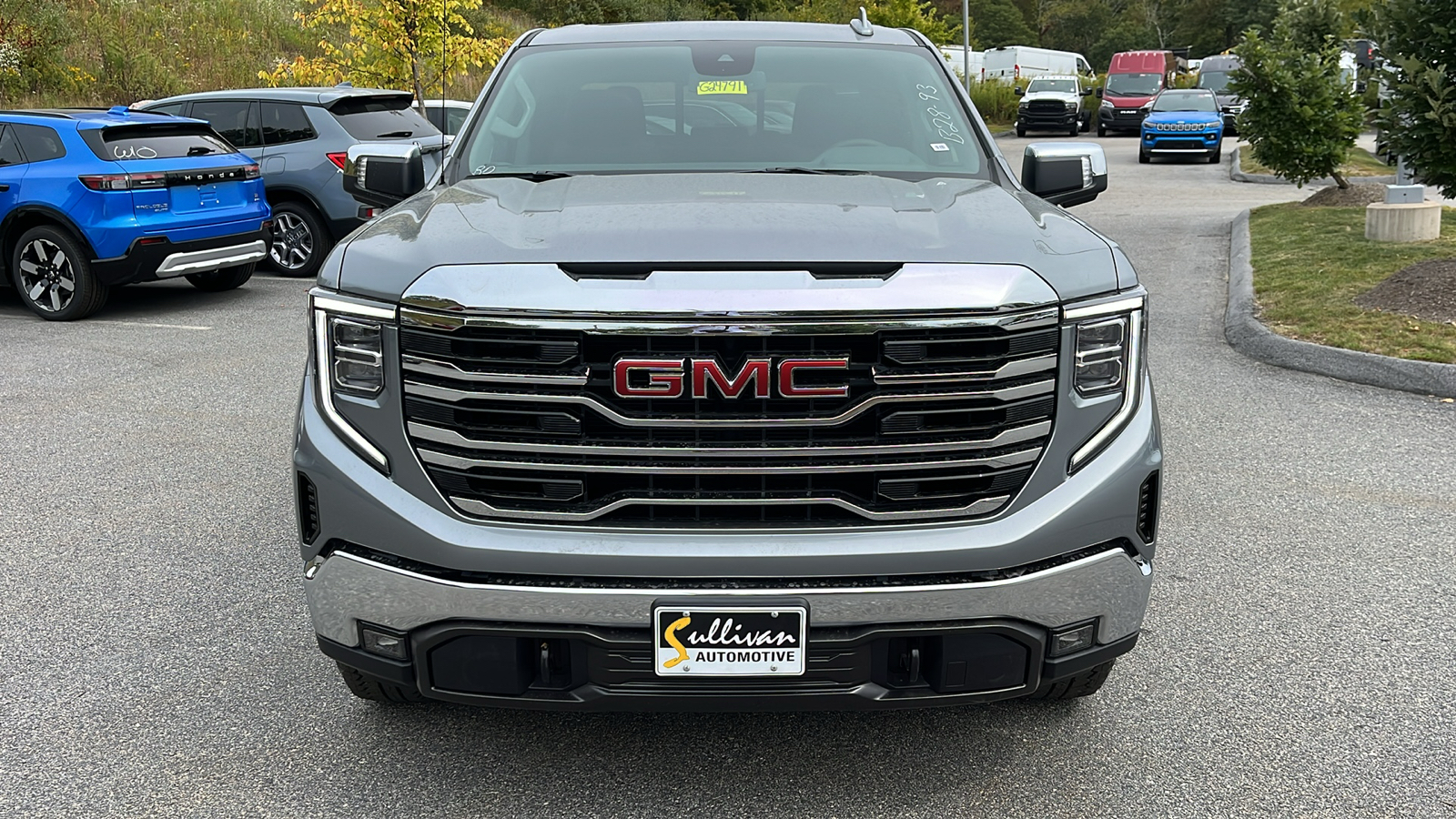 2024 GMC Sierra 1500 SLT 8