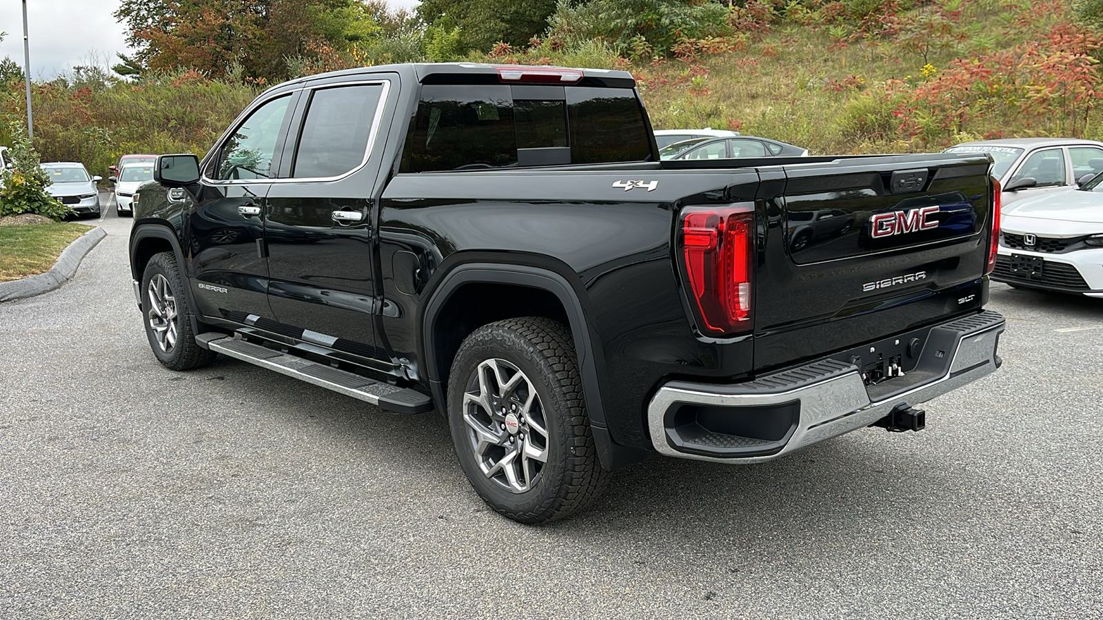 2024 GMC Sierra 1500 SLT 3