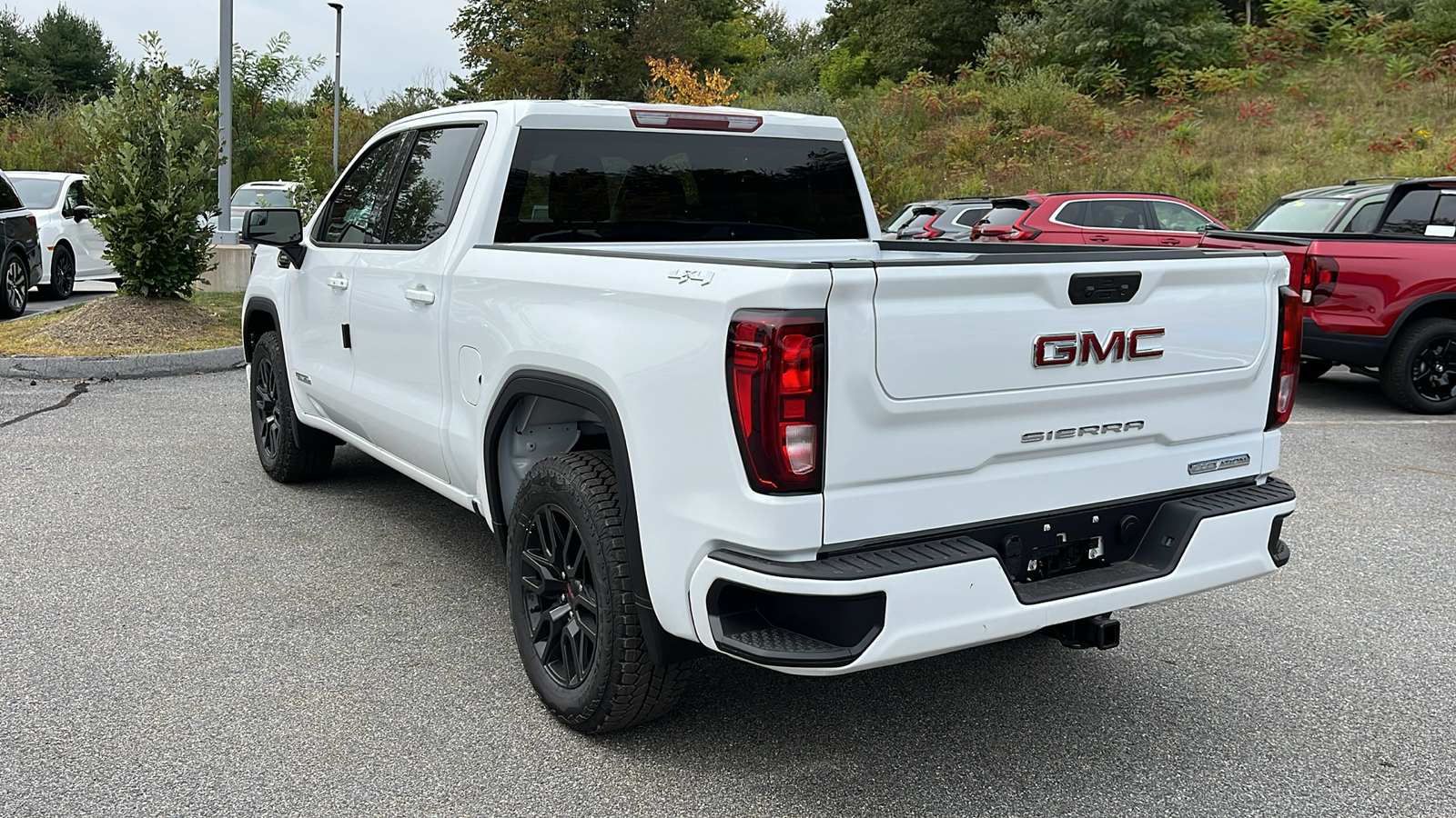 2024 GMC Sierra 1500 Elevation 3