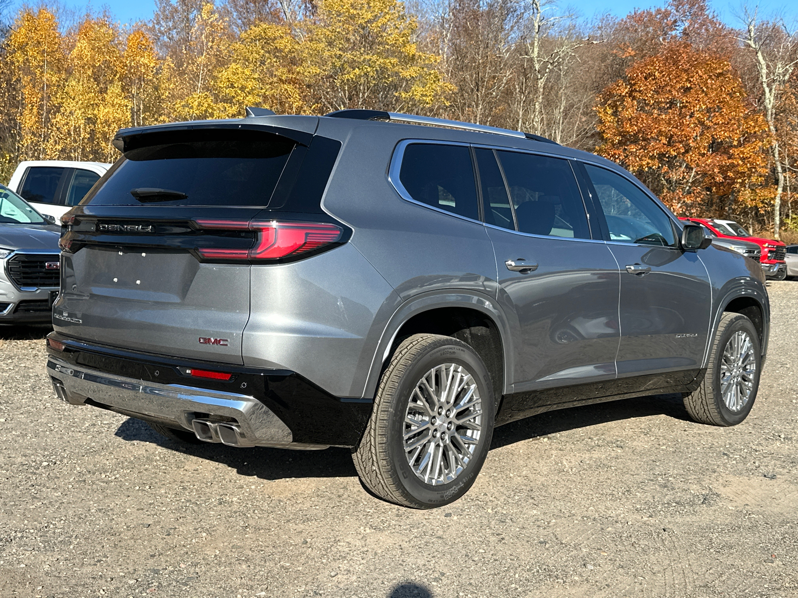 2024 GMC Acadia Denali 4