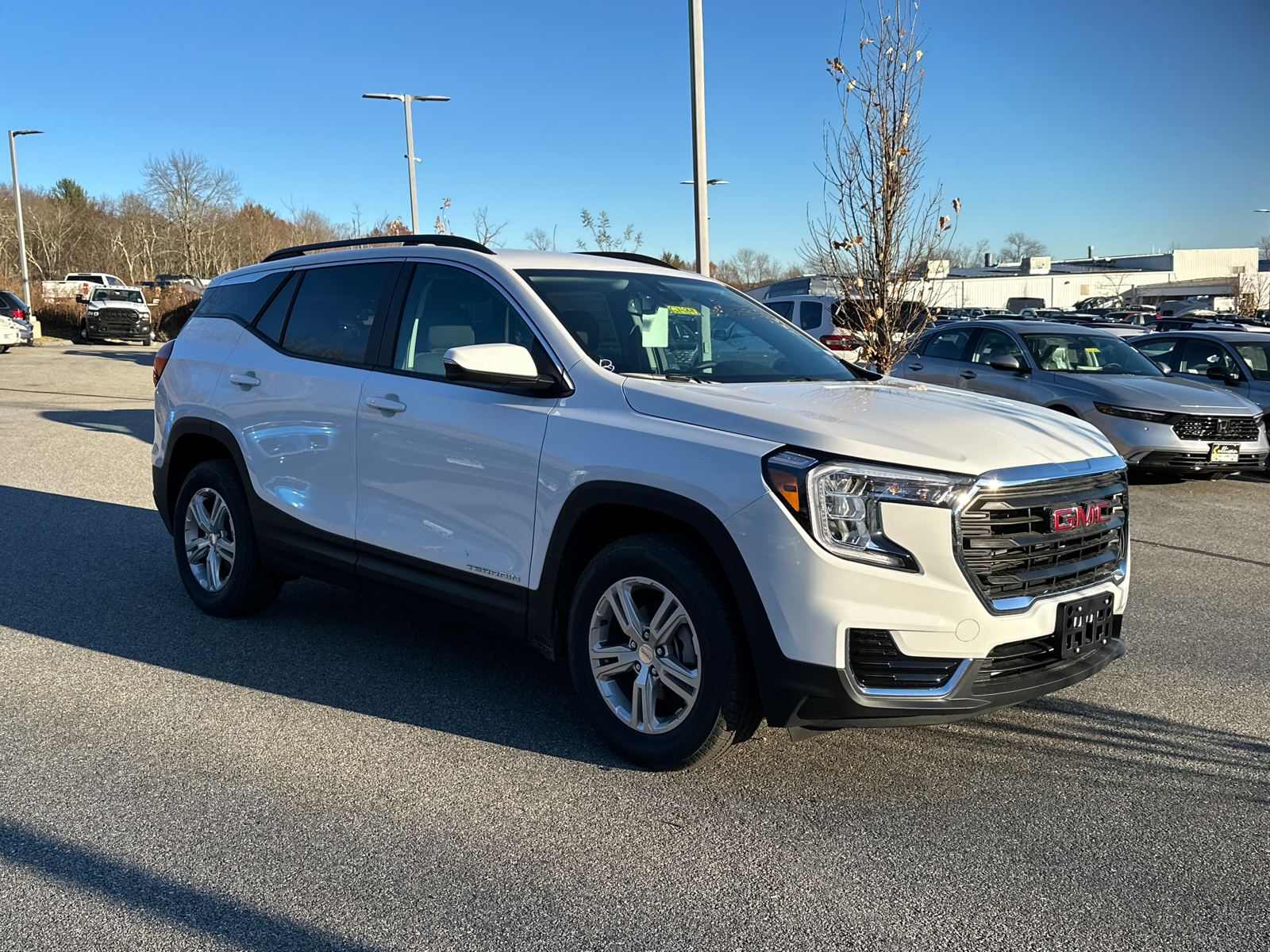 2024 GMC Terrain SLE 5