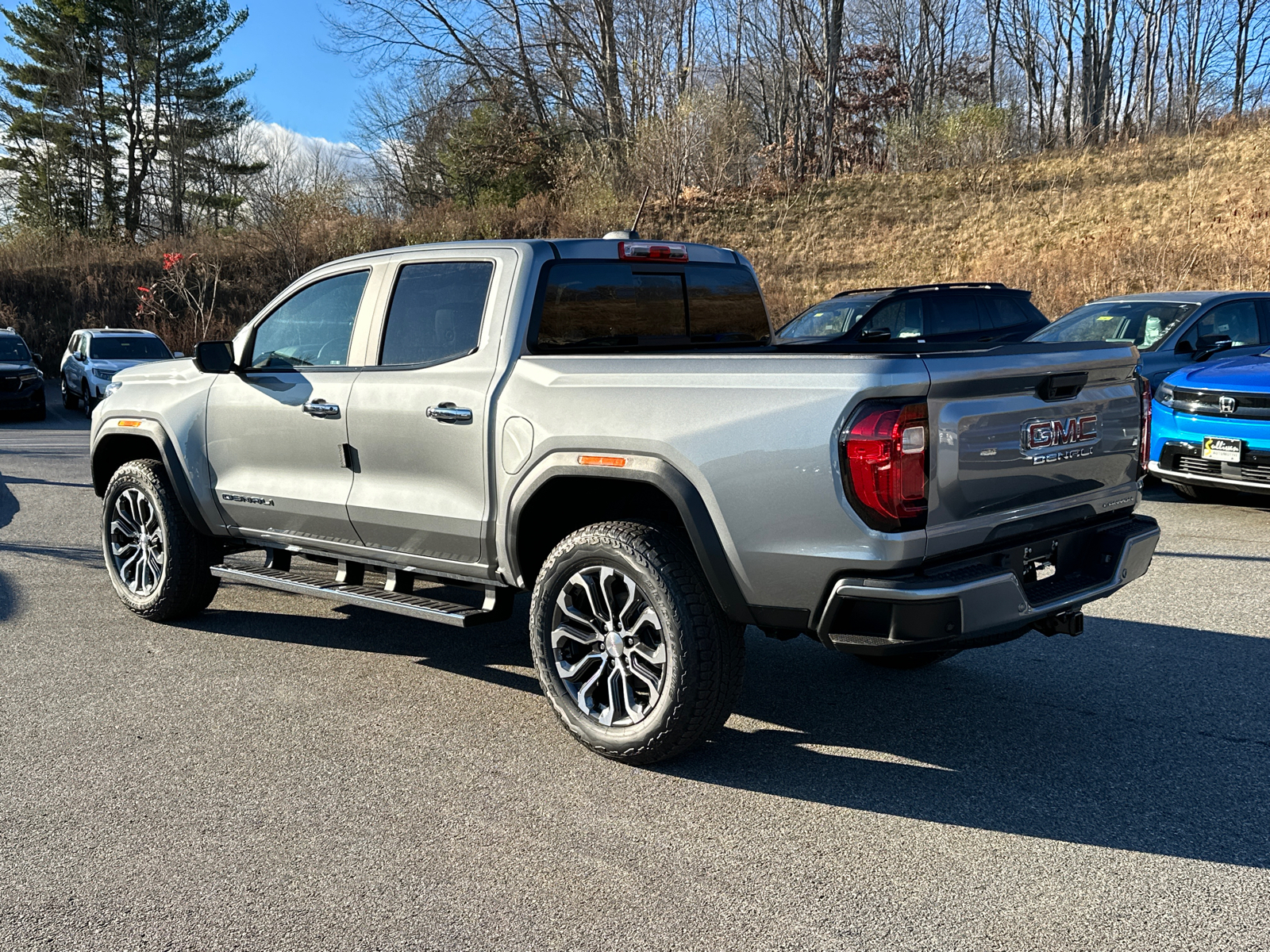 2024 GMC Canyon Denali 2