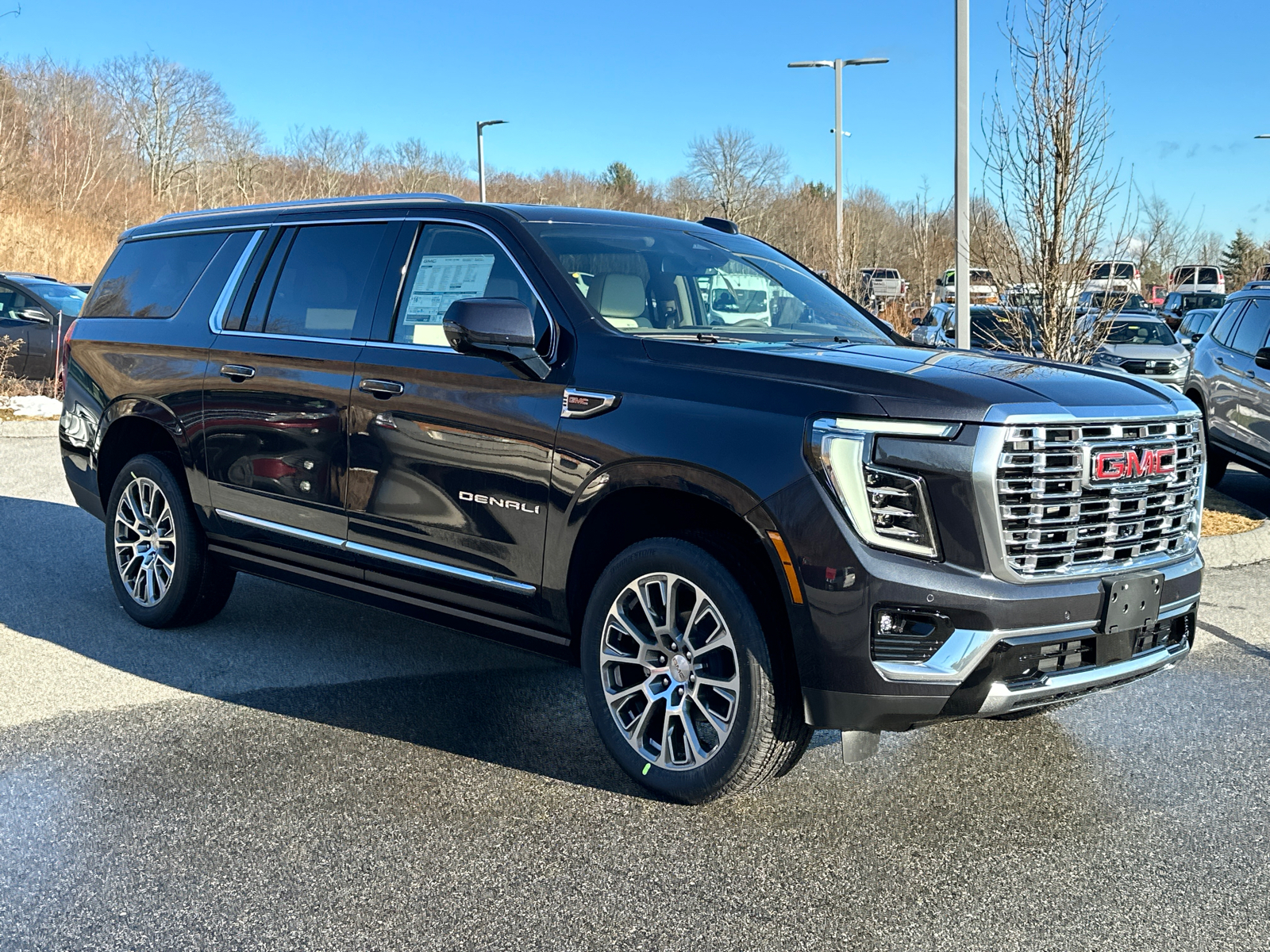 2025 GMC Yukon XL Denali 5