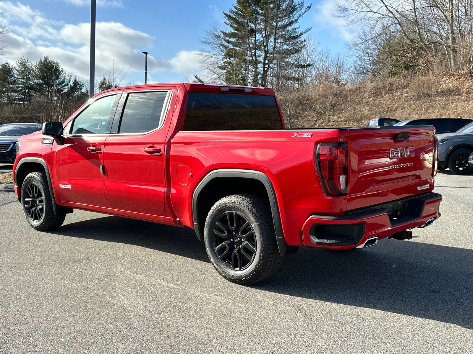 2025 GMC Sierra 1500 Elevation 2