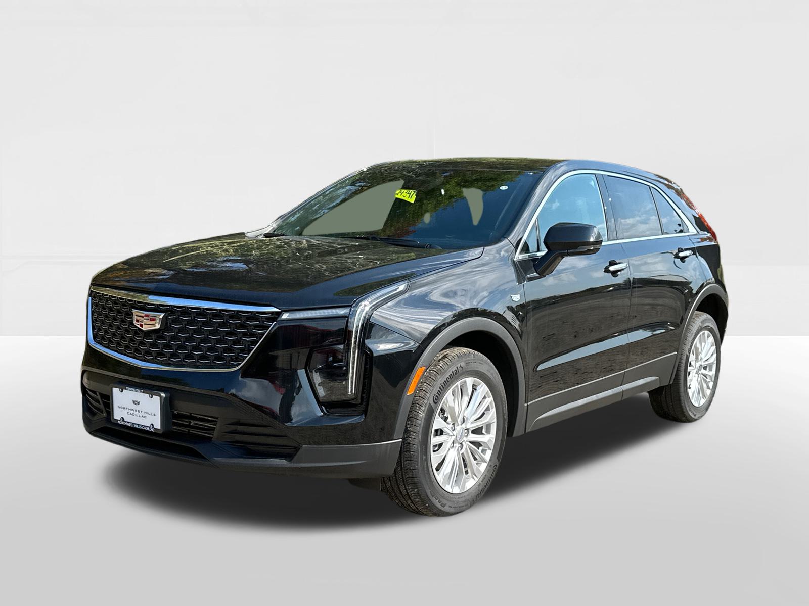 2024 Cadillac XT4 Luxury 1