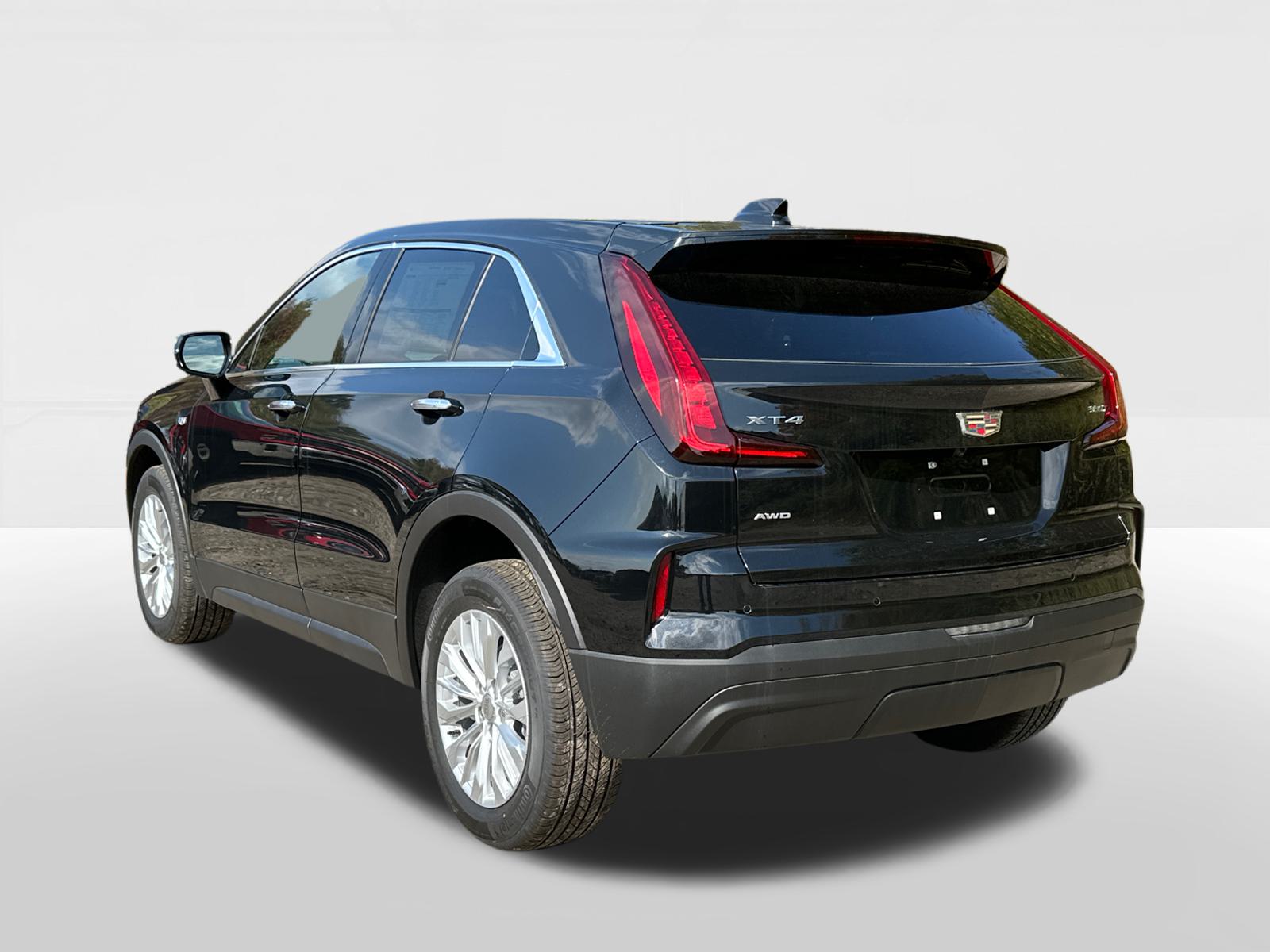 2024 Cadillac XT4 Luxury 3