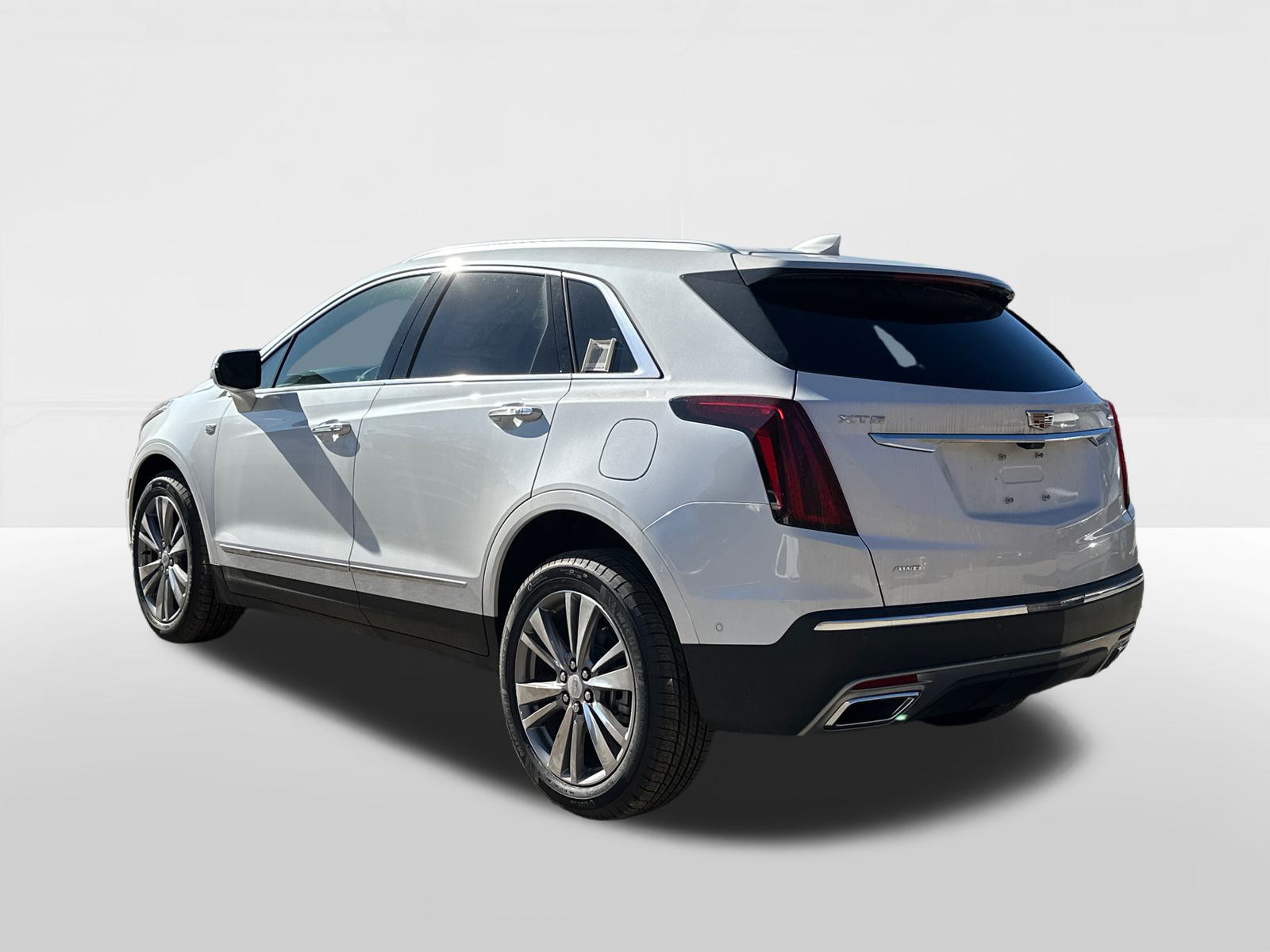 2024 Cadillac XT5 Premium Luxury 2