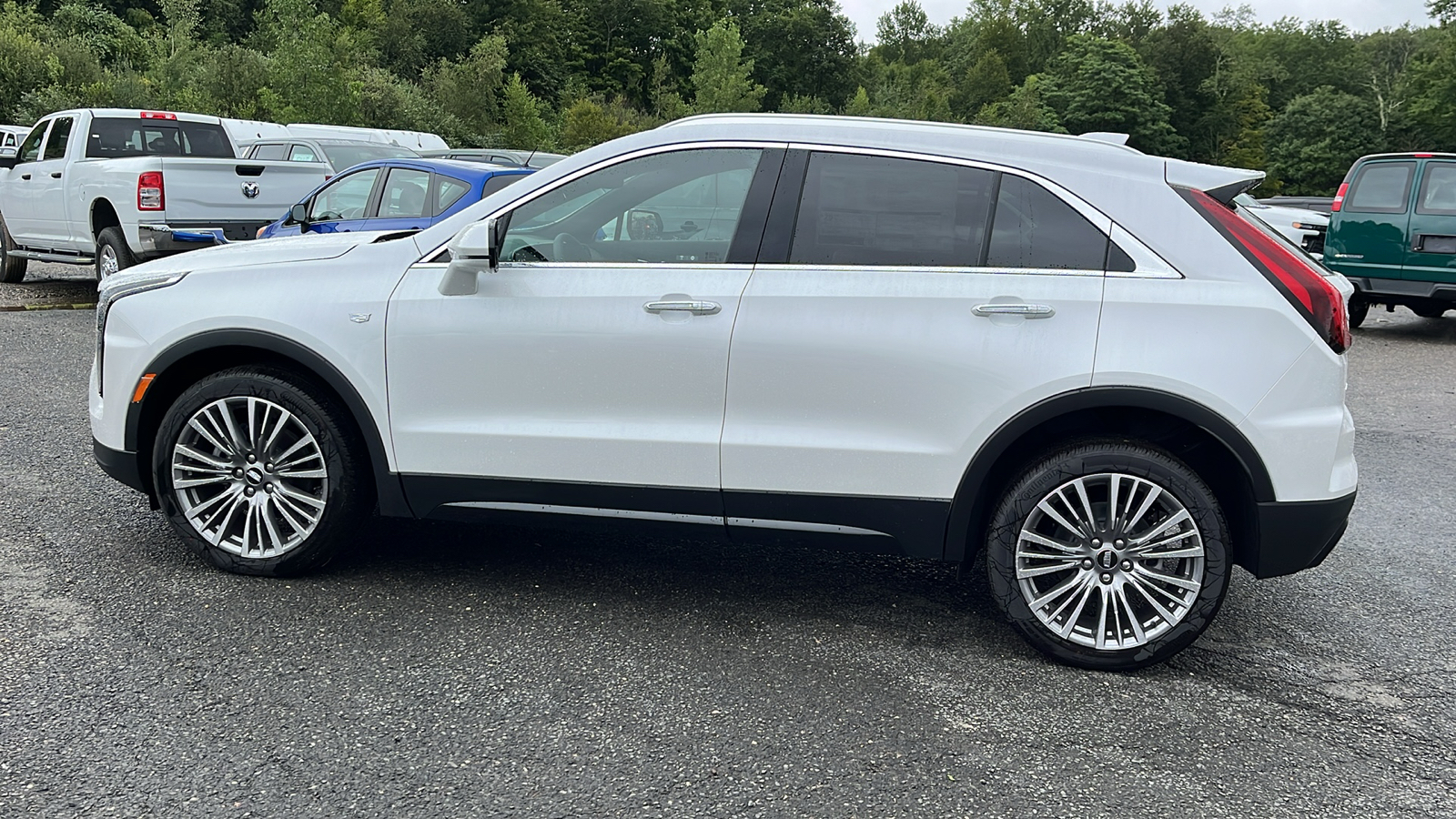 2024 Cadillac XT4 Premium Luxury 8