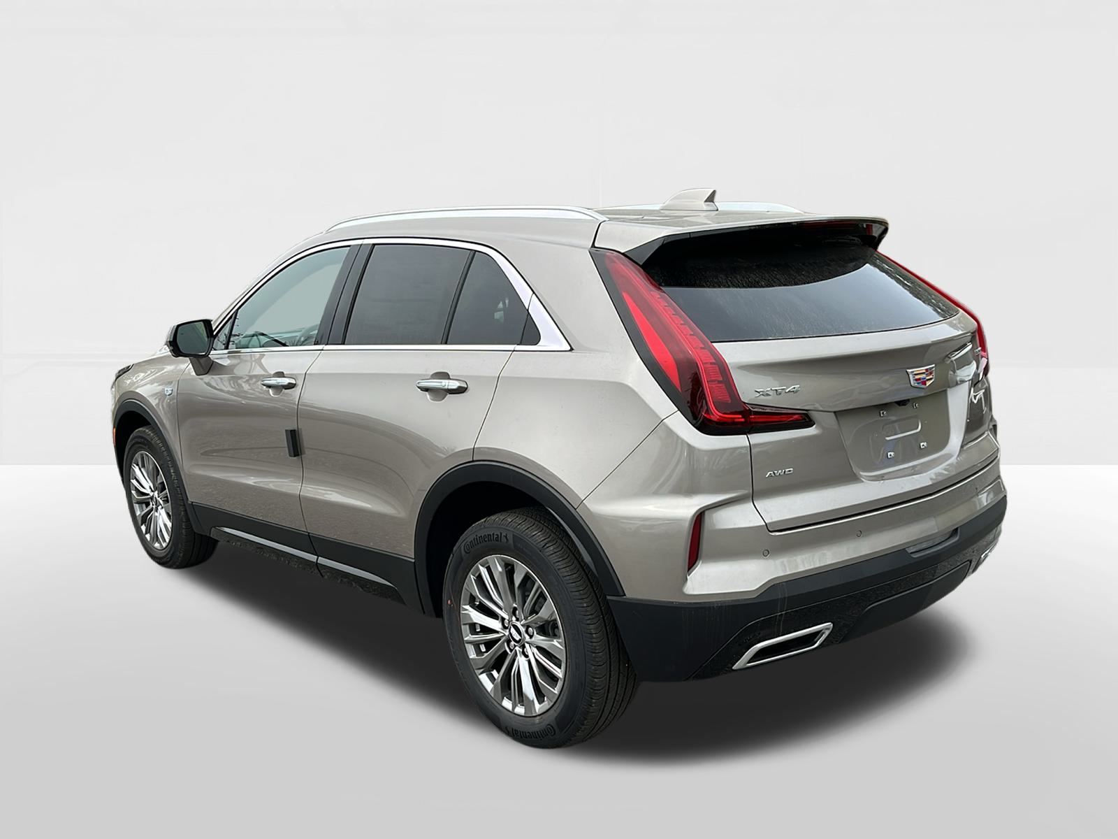 2025 Cadillac XT4 Premium Luxury 3