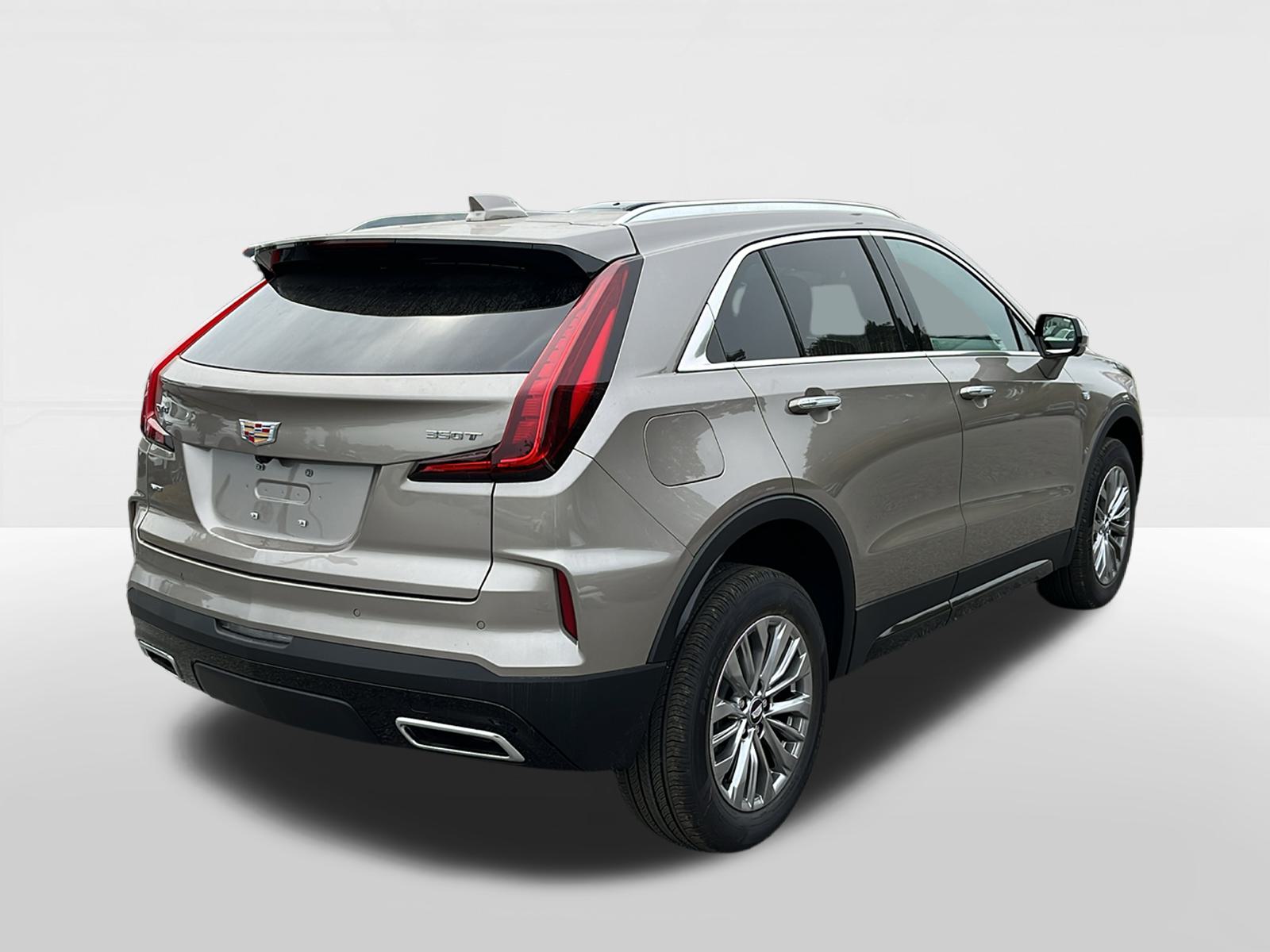 2025 Cadillac XT4 Premium Luxury 5