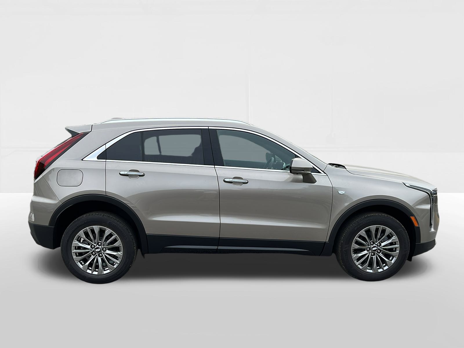 2025 Cadillac XT4 Premium Luxury 6