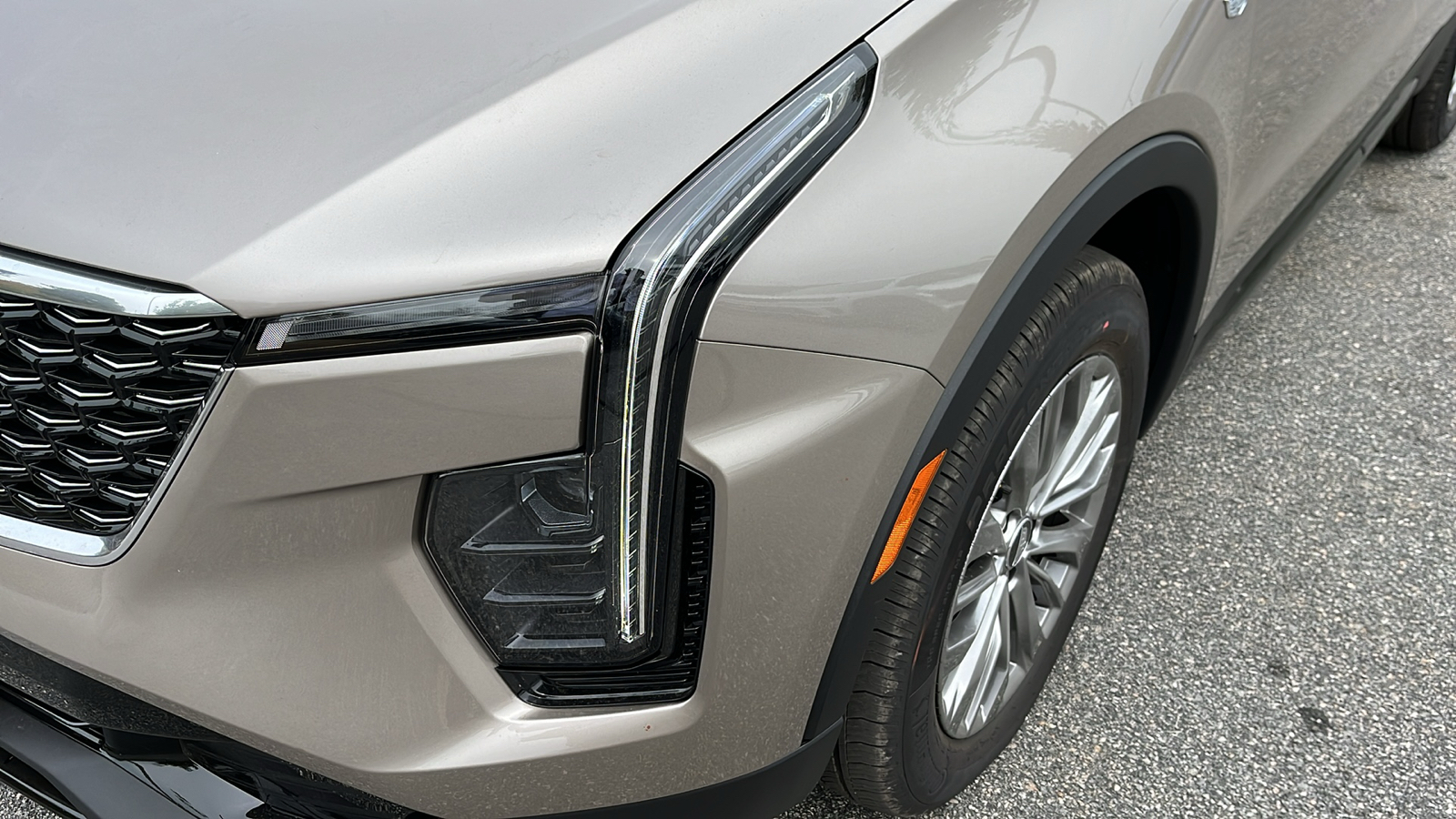 2025 Cadillac XT4 Premium Luxury 9