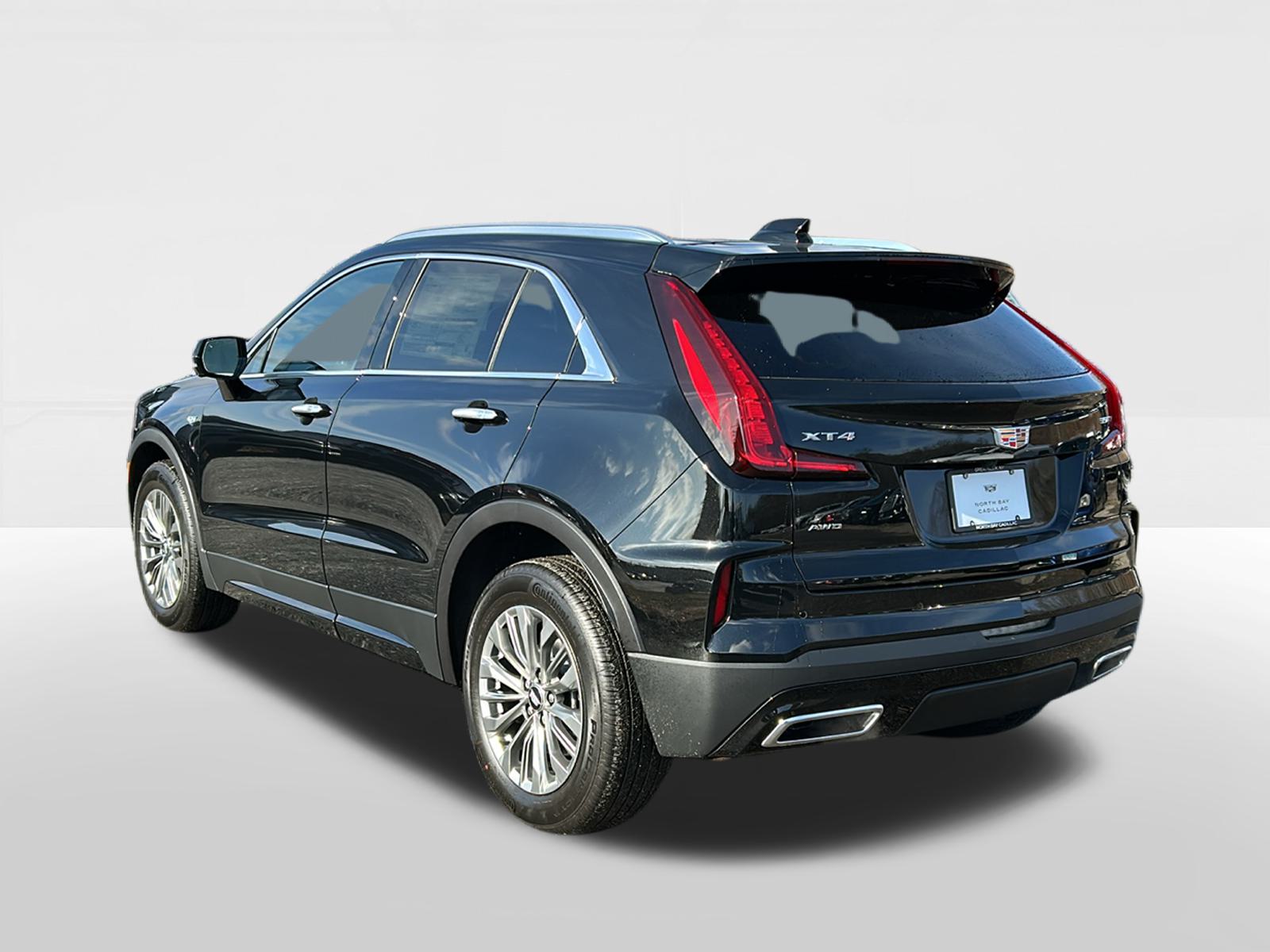 2025 Cadillac XT4 Premium Luxury 4