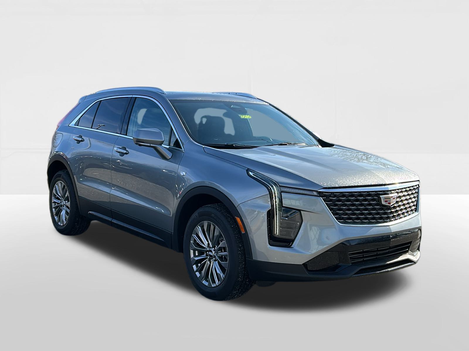 2025 Cadillac XT4 Premium Luxury 2