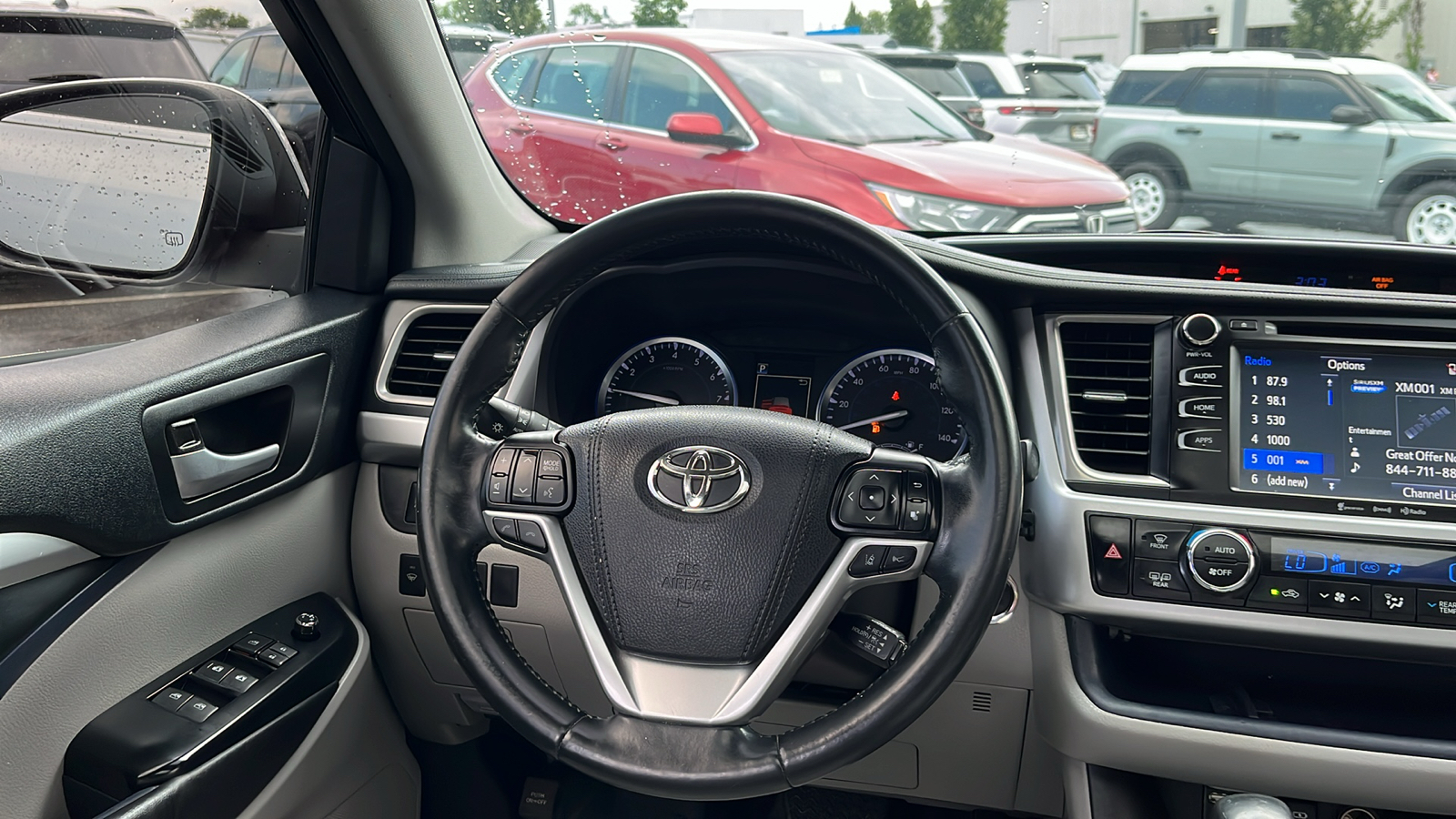 2017 Toyota Highlander XLE 25