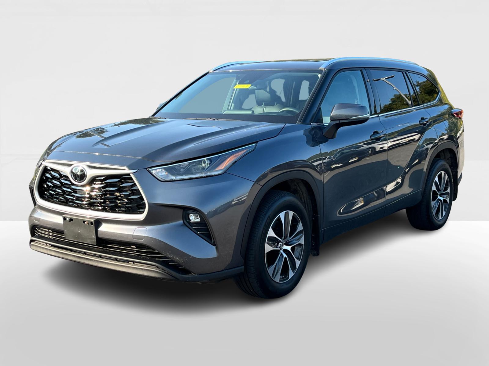 2021 Toyota Highlander XLE 1