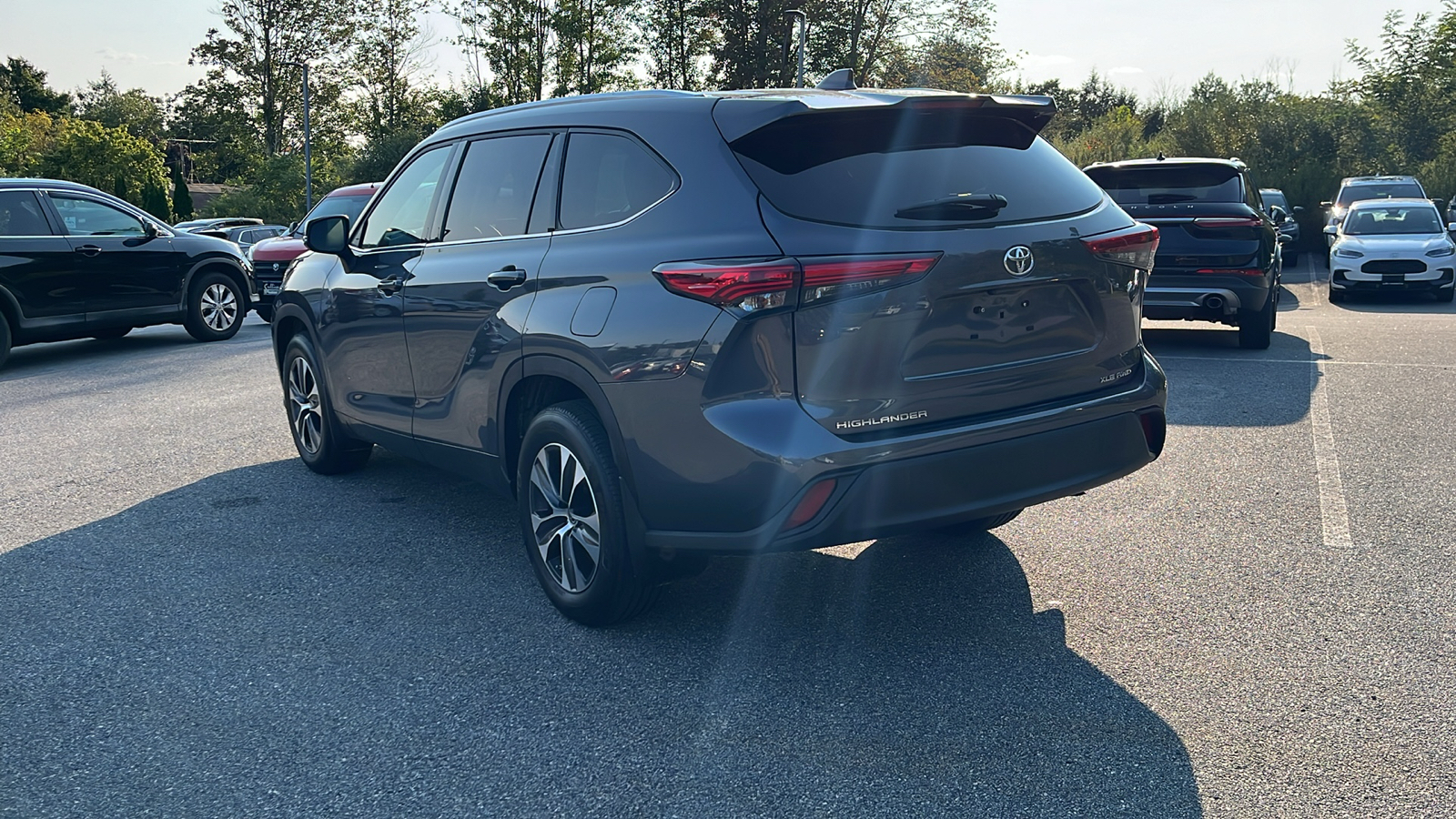 2021 Toyota Highlander XLE 3