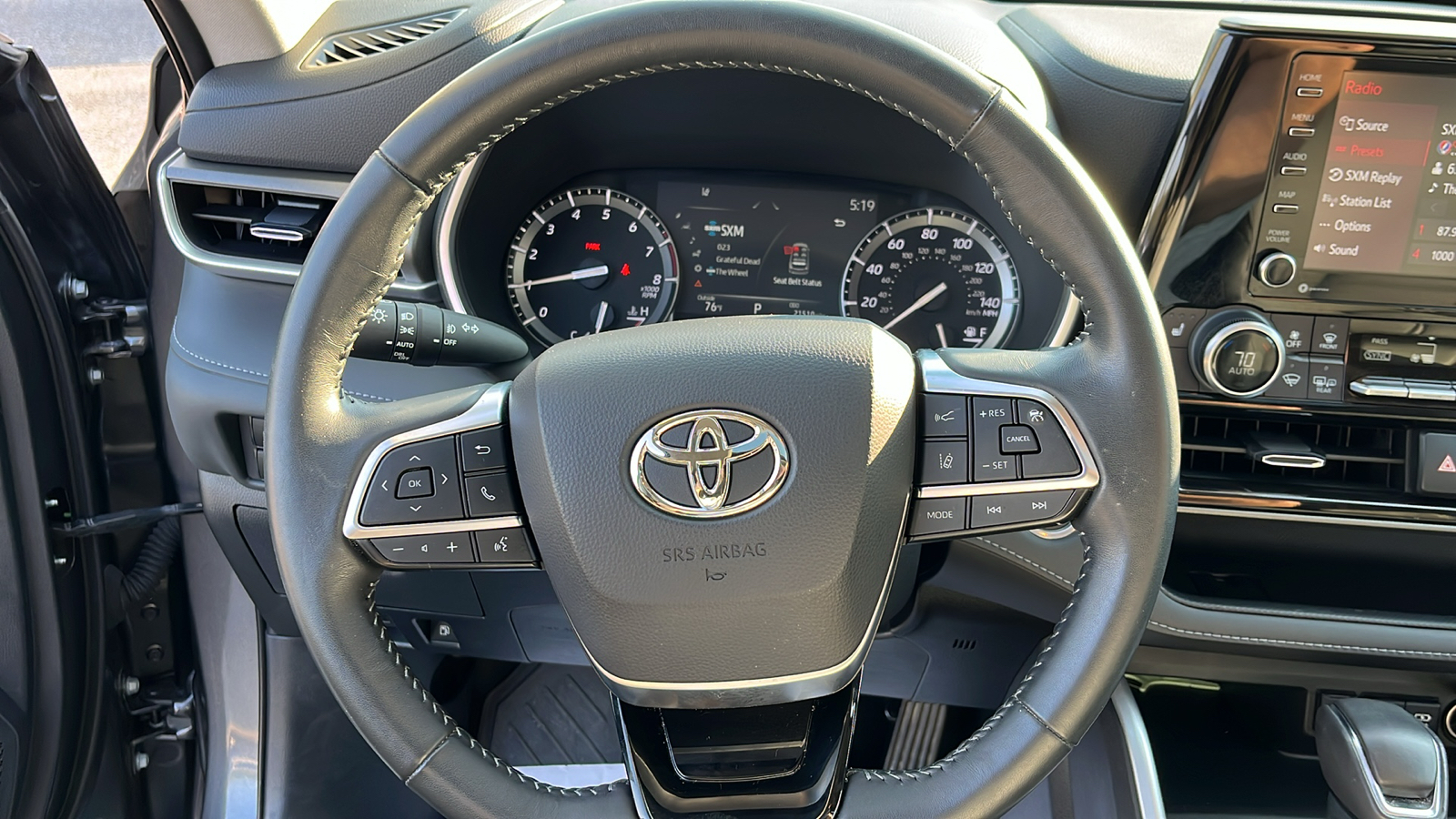 2021 Toyota Highlander XLE 14