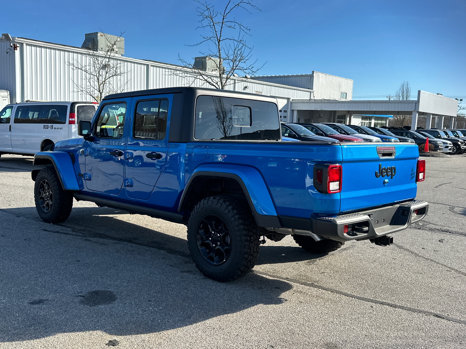 2023 Jeep Gladiator Sport 2