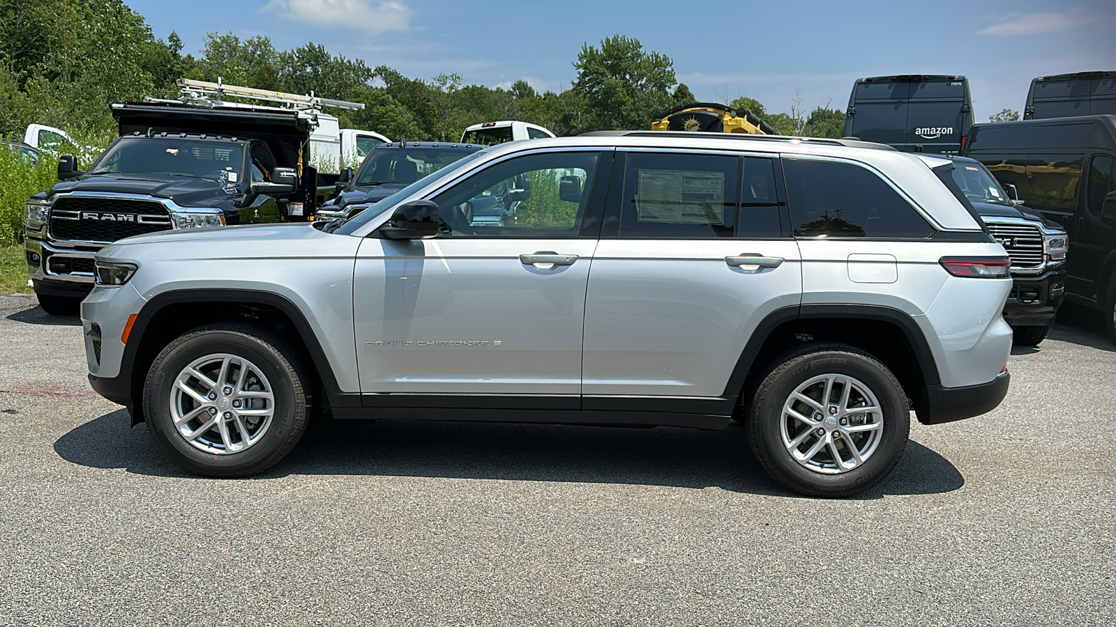 2024 Jeep Grand Cherokee Laredo 4