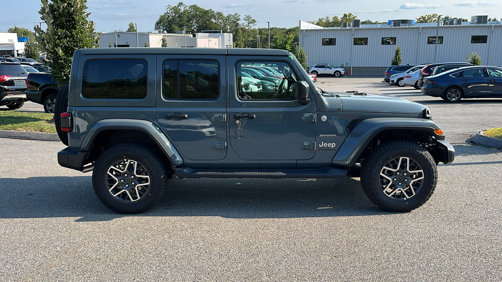 2024 Jeep Wrangler Sahara 6