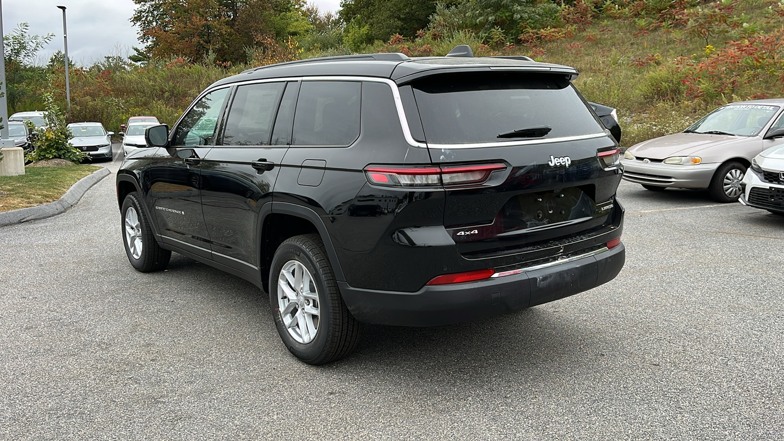 2024 Jeep Grand Cherokee L Laredo 3