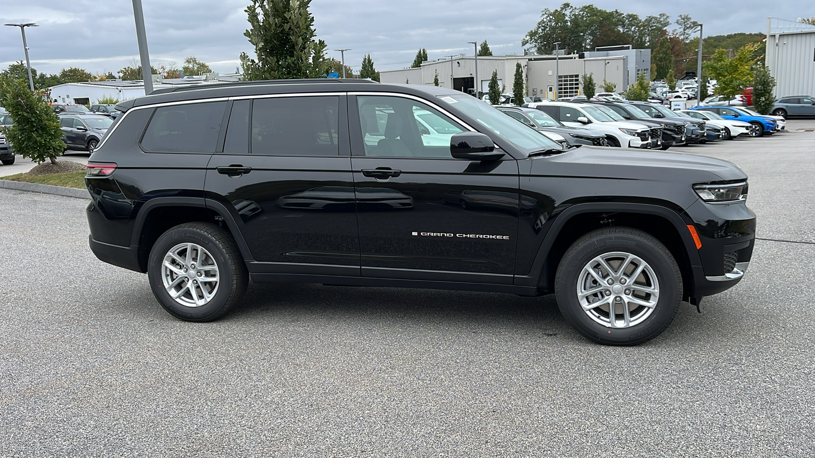 2024 Jeep Grand Cherokee L Laredo 6