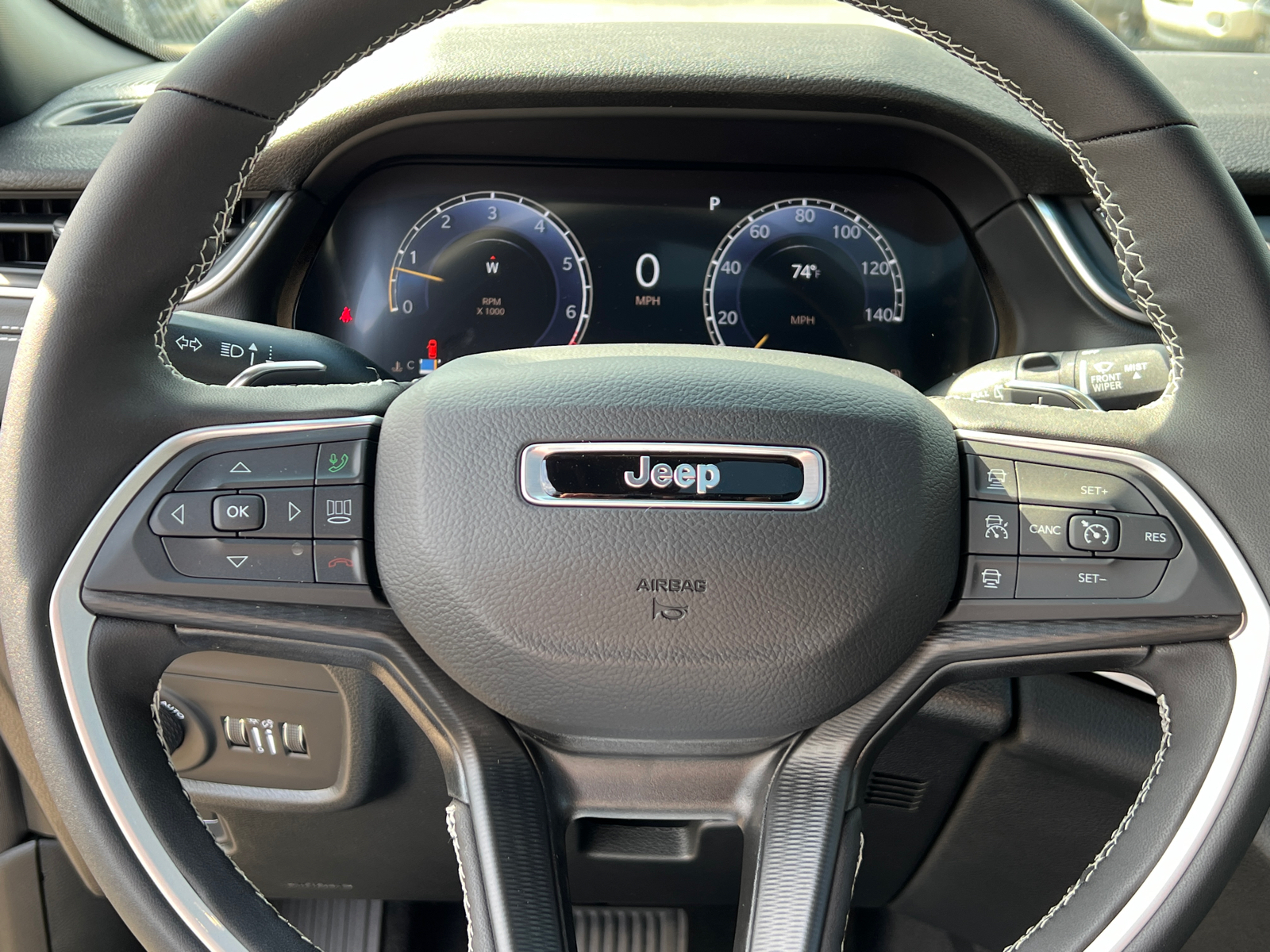 2024 Jeep Grand Cherokee L Laredo 12